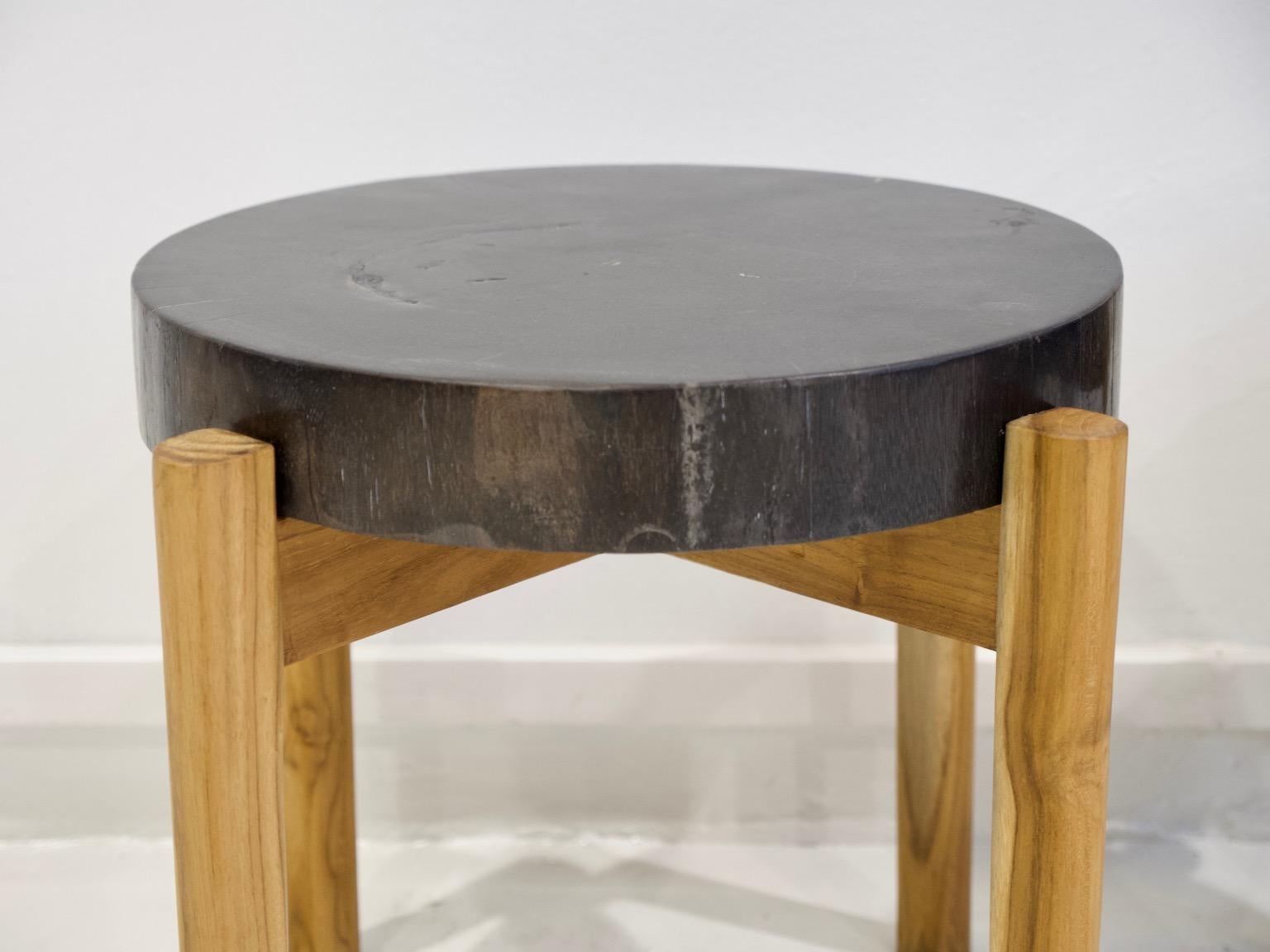 Organic Modern Pair of Side Tables with Wooden Feet and Dark Petrified Wood Top