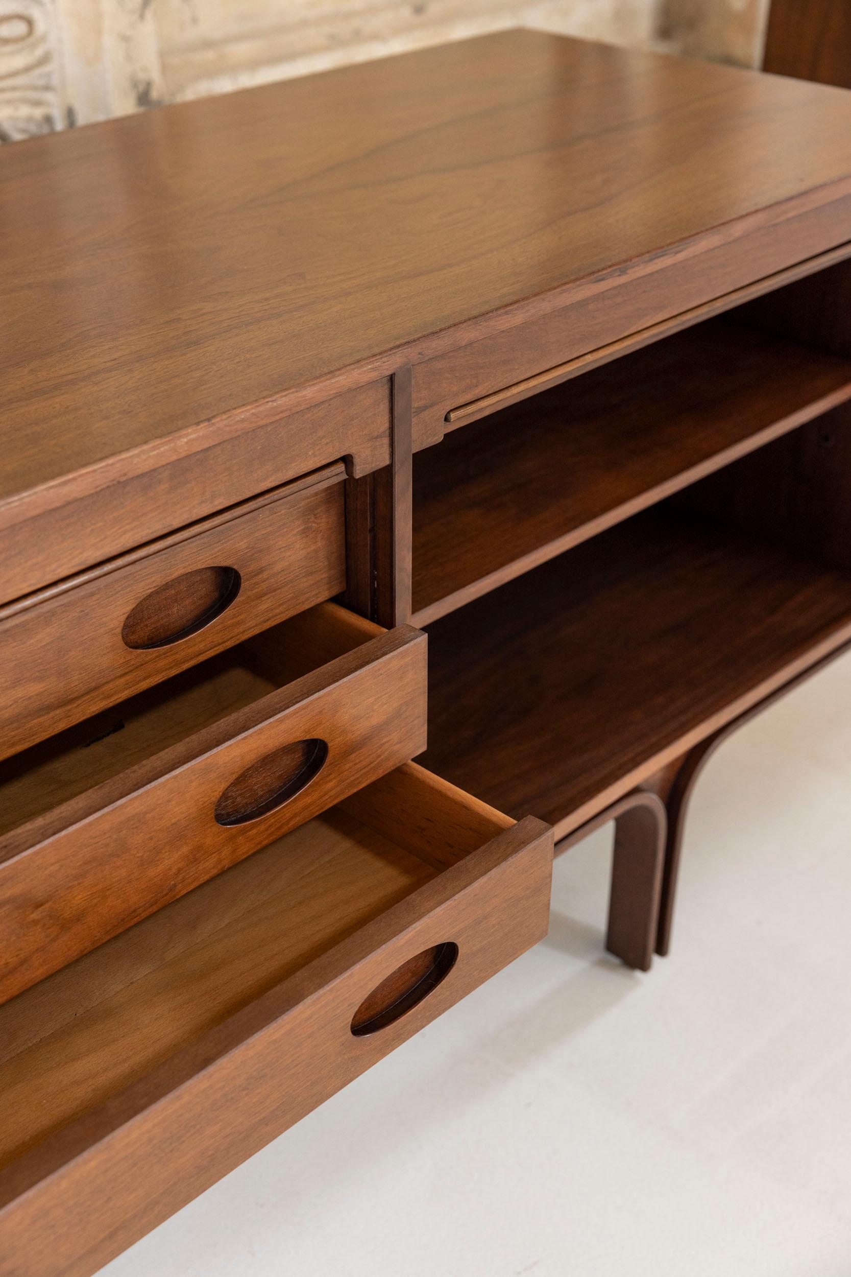 Paar Sideboards, Modelle 503 und 501 von Gianfranco Frattini für Bernini, Italien im Angebot 5