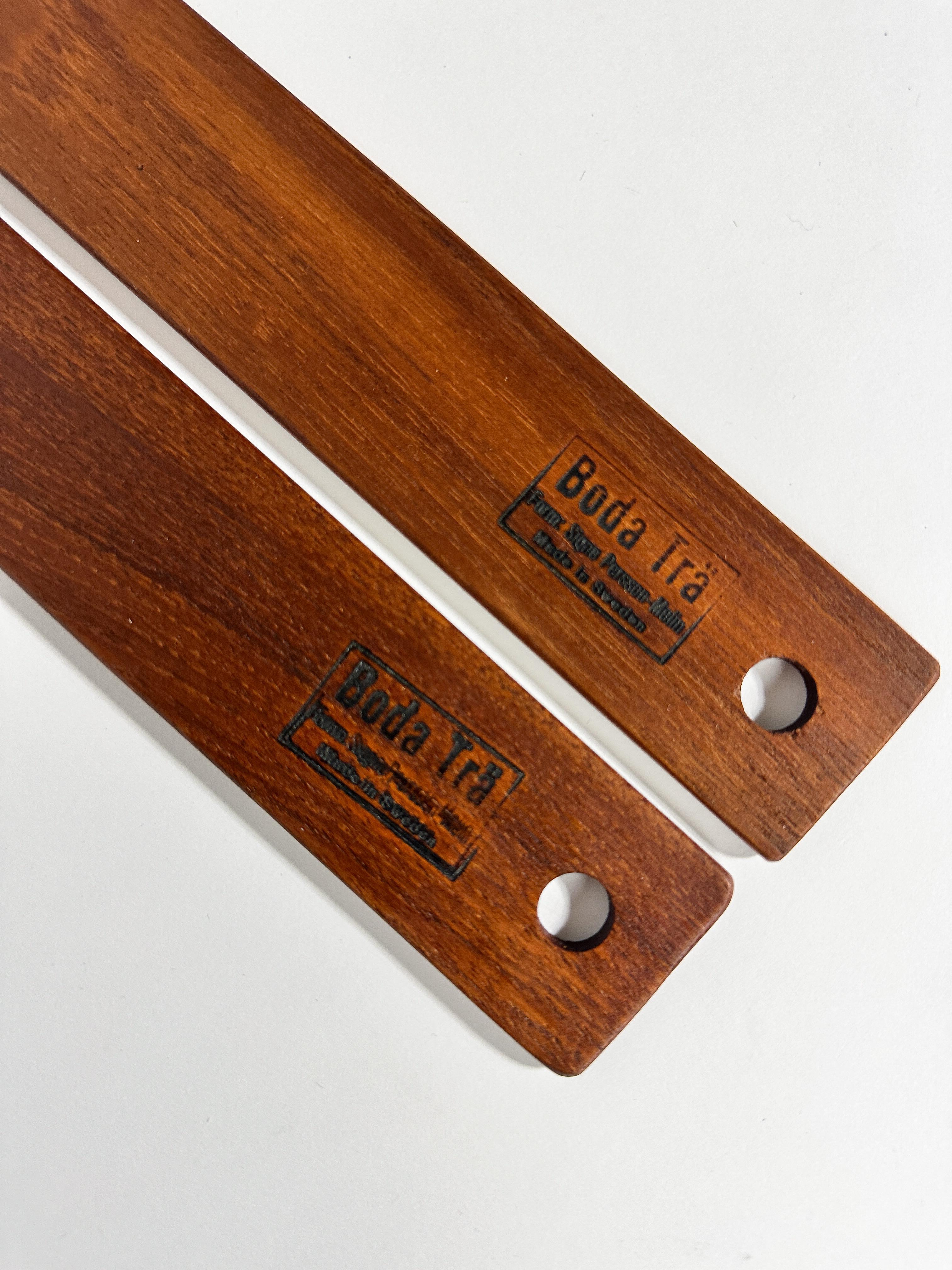 Paar Signe Persson Melin Salatbesteck Teak Boda trä Schweden 1960er Jahre (Teakholz) im Angebot