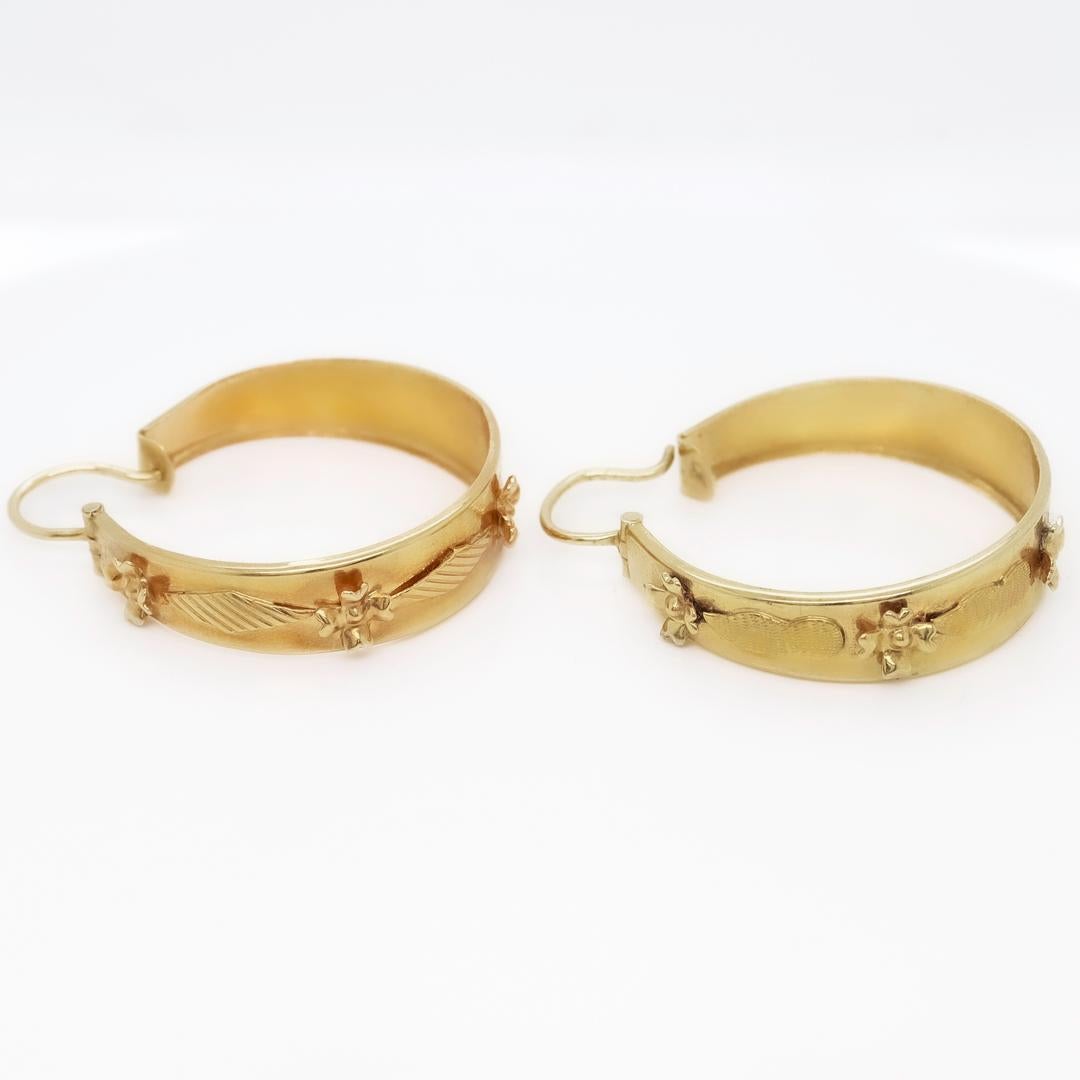 Pair of Signed 18k Corletto Etruscan Revival Style Hoop Earrings 3
