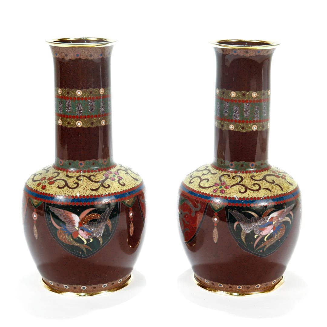 Pair of Signed Antique Japanese Cloisonne Enamel Vases by Daikichi  In Good Condition For Sale In Philadelphia, PA