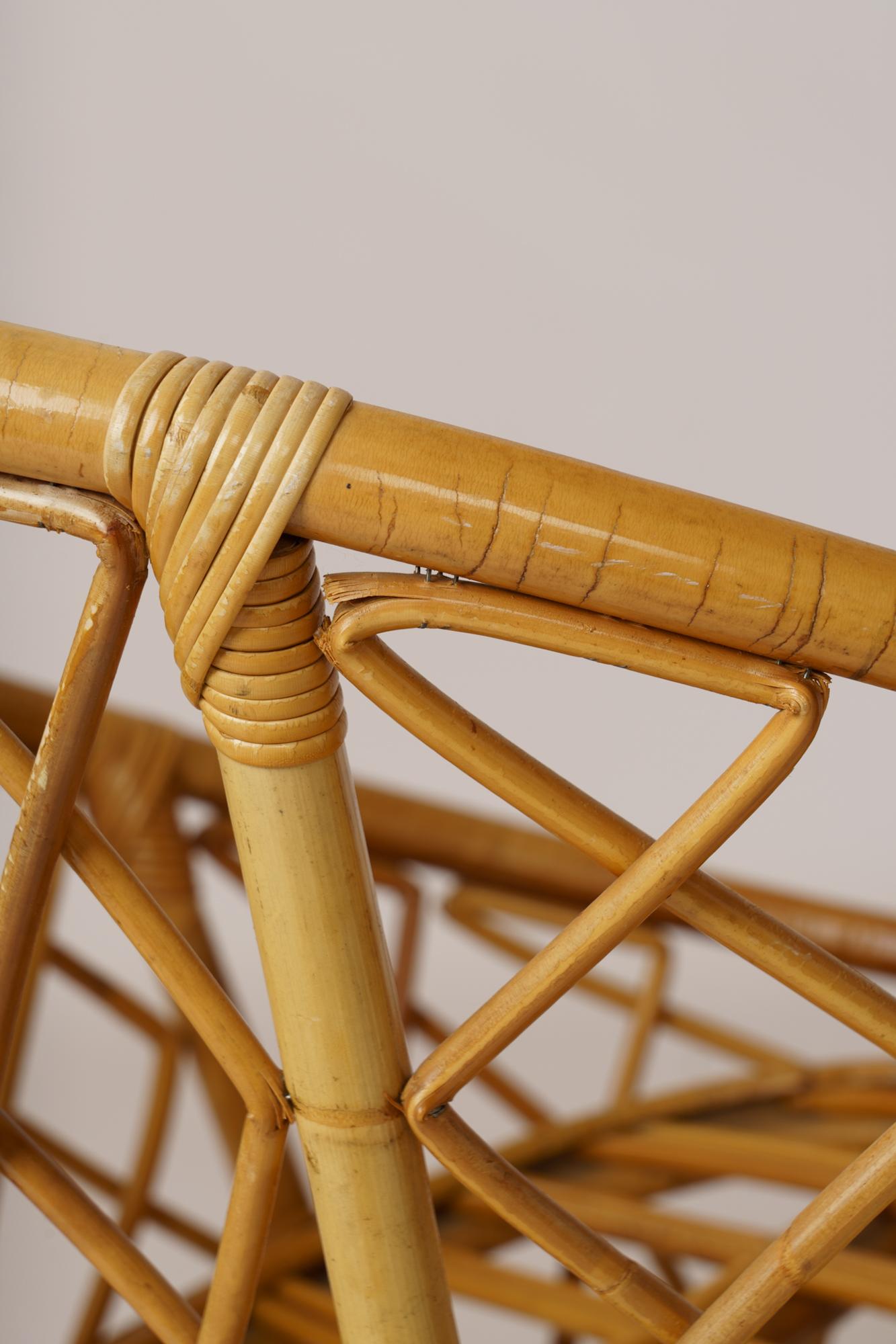 Coppia di lettini in rattan a cesto firmati 
