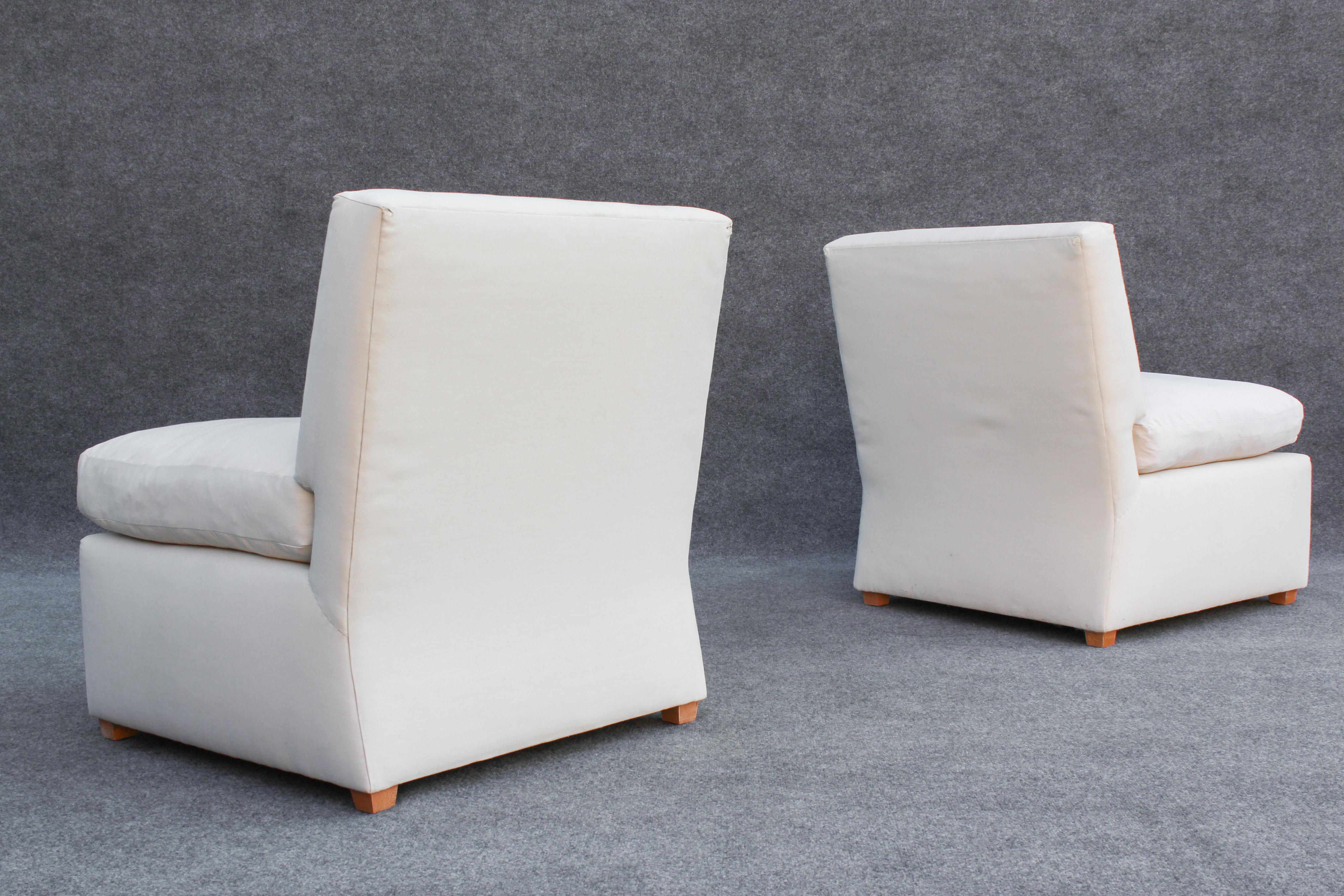 Pair of Signed Billy Baldwin White Upholstered Postmodern Slipper Lounge Chairs  4