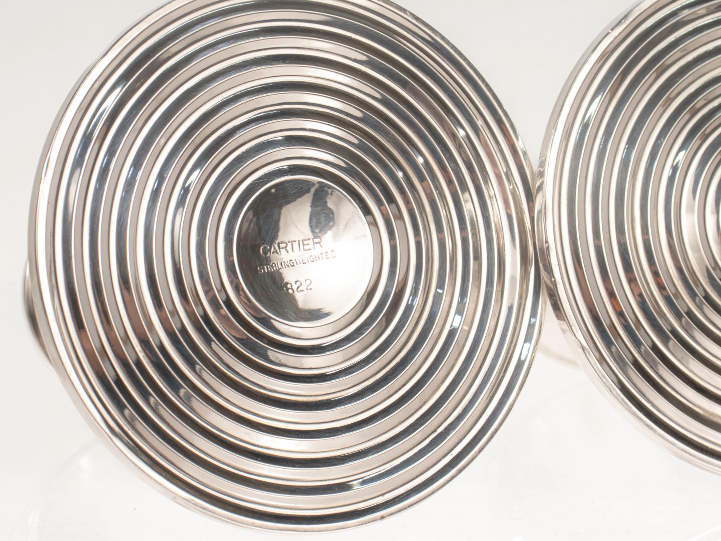 Paar signierte Cartier-Kerzenständer aus Sterlingsilber aus der Mitte des Jahrhunderts 5