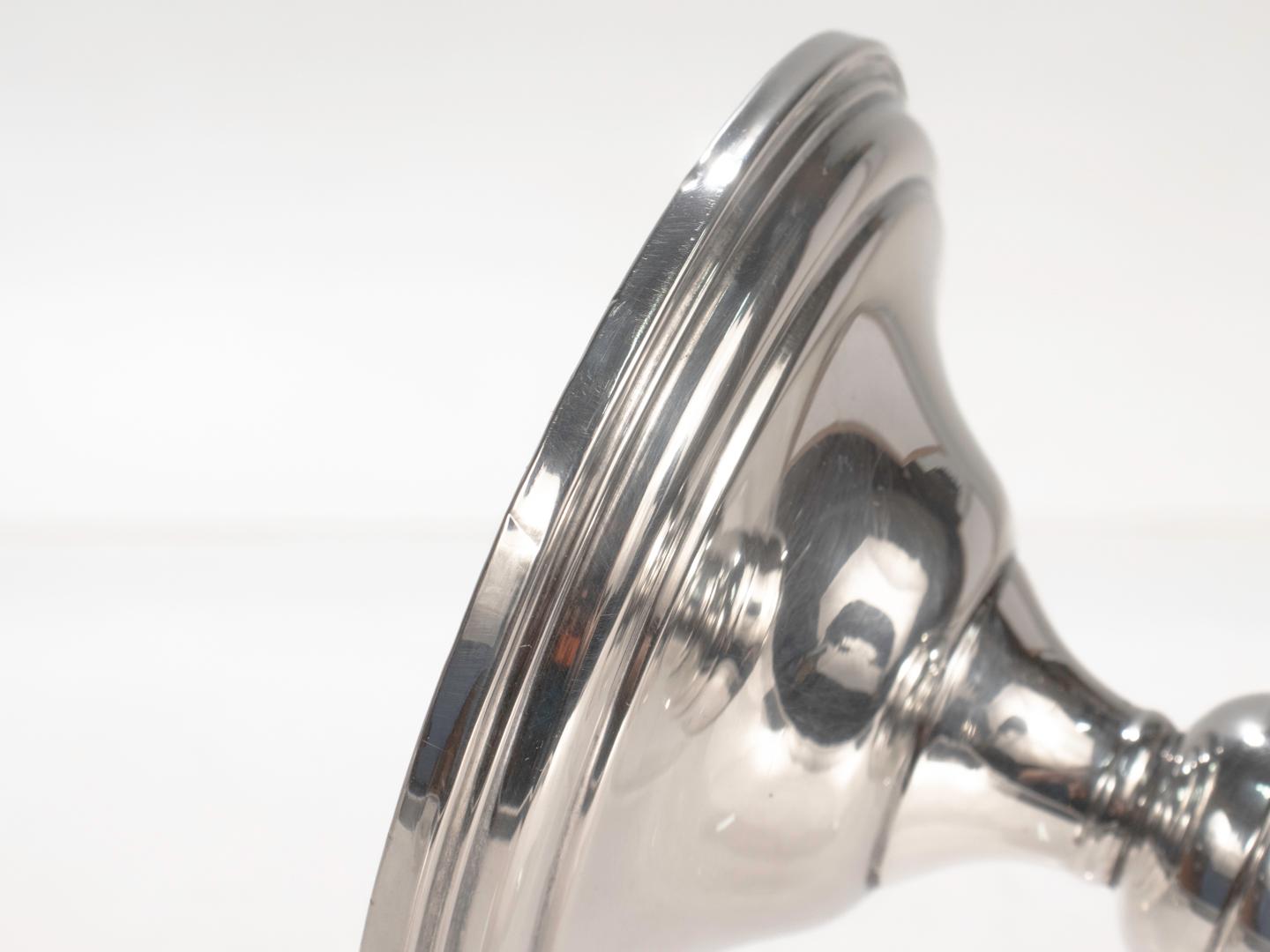 Paar signierte Cartier-Kerzenständer aus Sterlingsilber aus der Mitte des Jahrhunderts 6