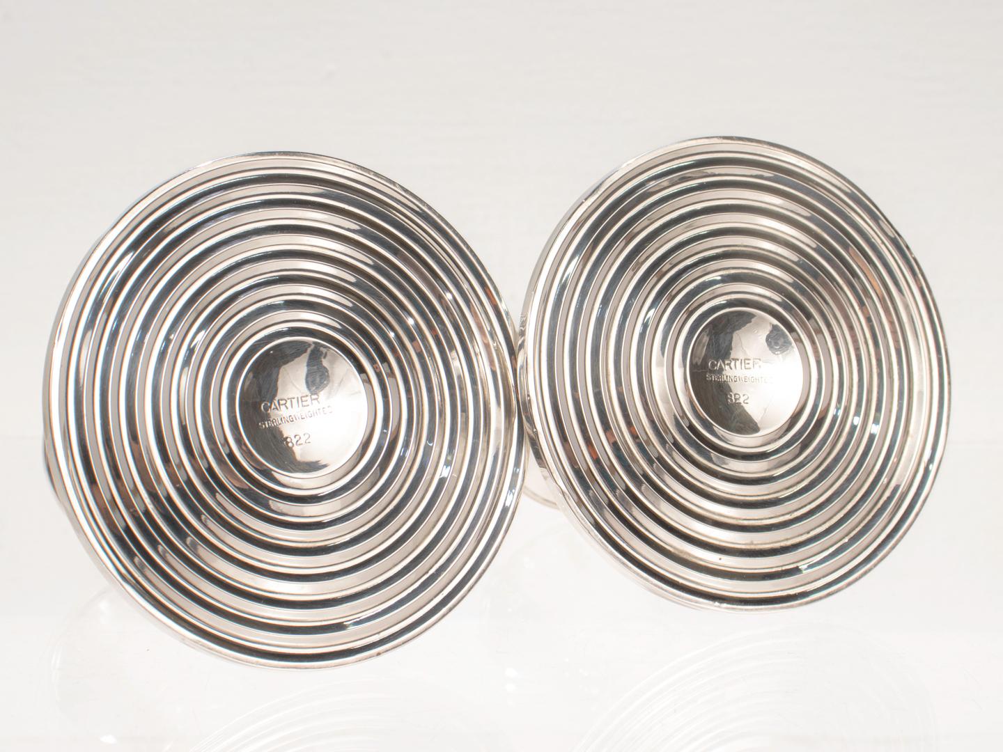 Paar signierte Cartier-Kerzenständer aus Sterlingsilber aus der Mitte des Jahrhunderts 4