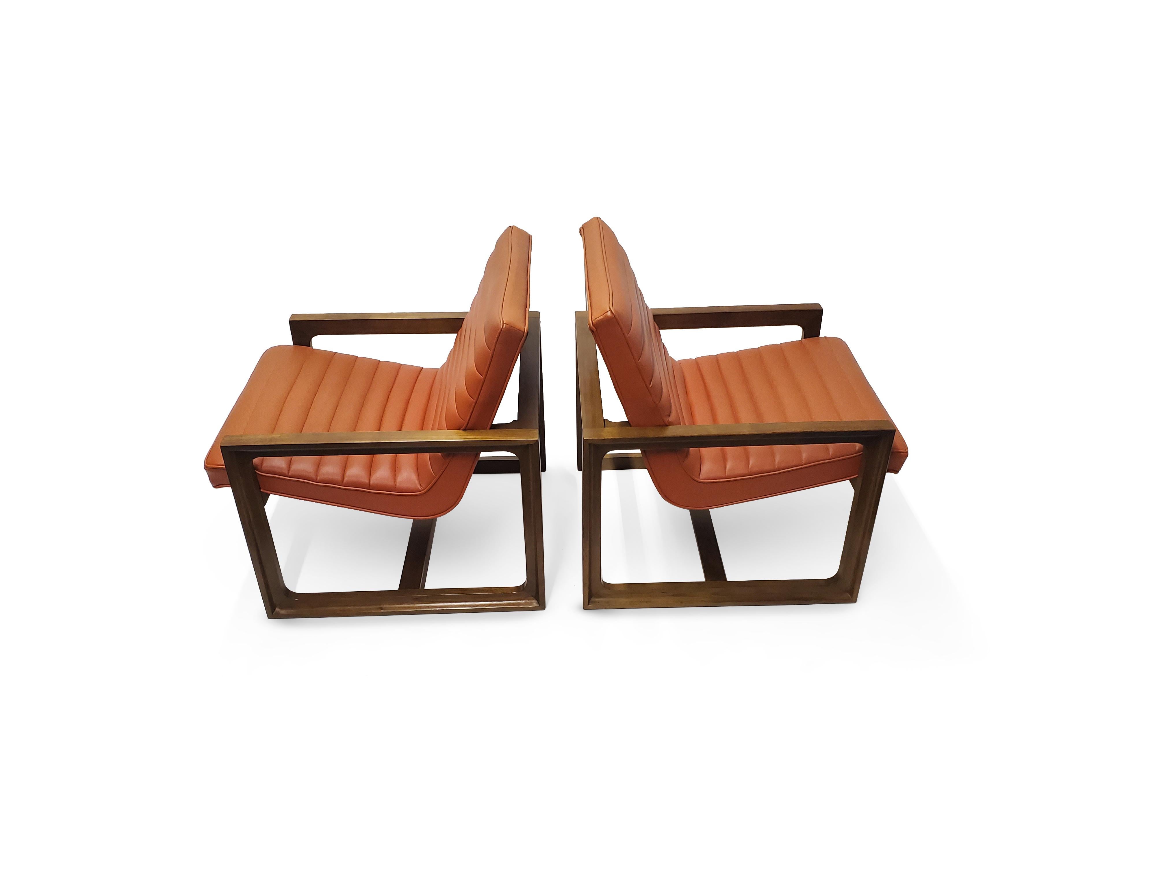 Mid-Century Modern Pair of Signed Drexel Walnut Frame Floating Lounge Chairs  For Sale