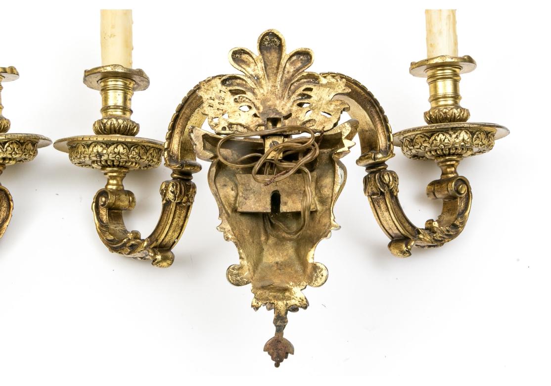 Coppia di applique firmate in bronzo dorato francese in stile neoclassico in vendita 11