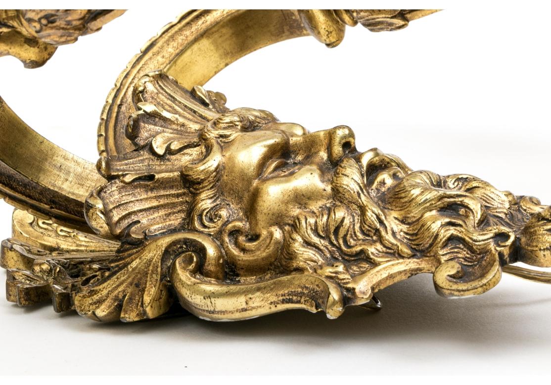 XX secolo Coppia di applique firmate in bronzo dorato francese in stile neoclassico in vendita