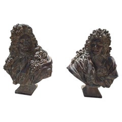 Coppia di sculture francesi in bronzo firmate raffiguranti Luigi XIV e il Delfino, primi anni del XX secolo