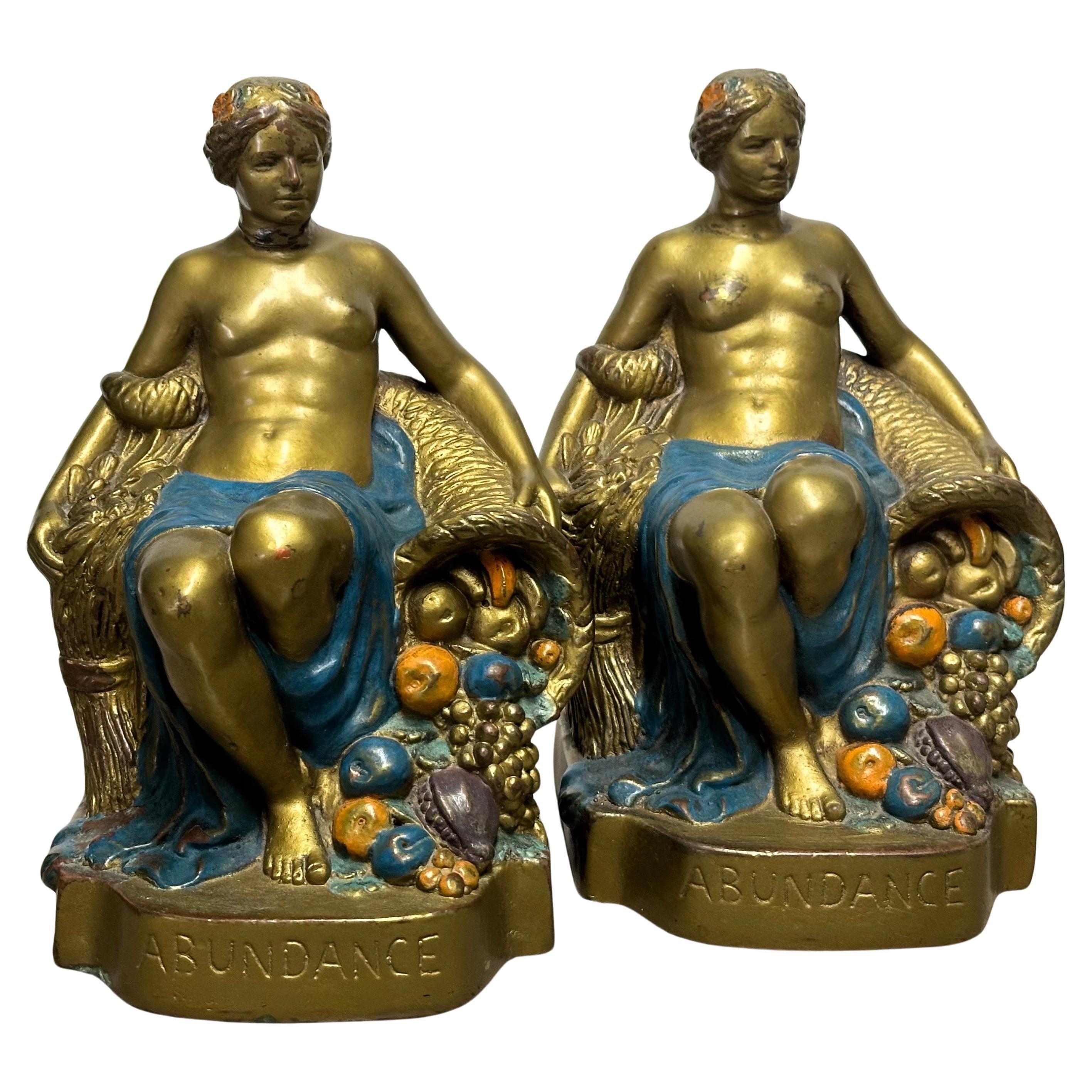 Coppia di fermalibri firmati "Dea dell
abbondanza" attribuiti a Pompeian Bronze in vendita