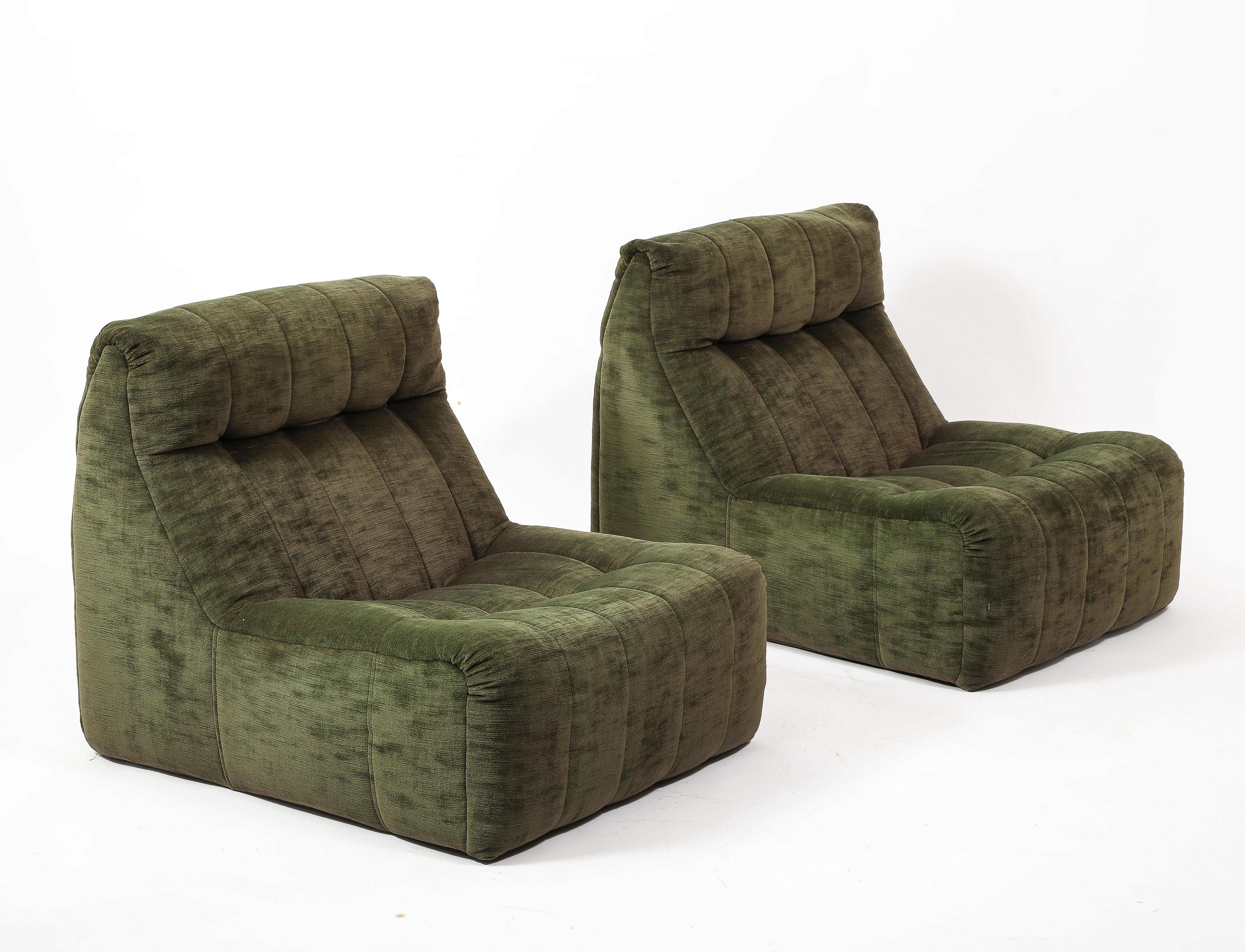 Paire de chaises à pantoufles en velours vert signées par Steiner & Greene - France 1970's en vente 3