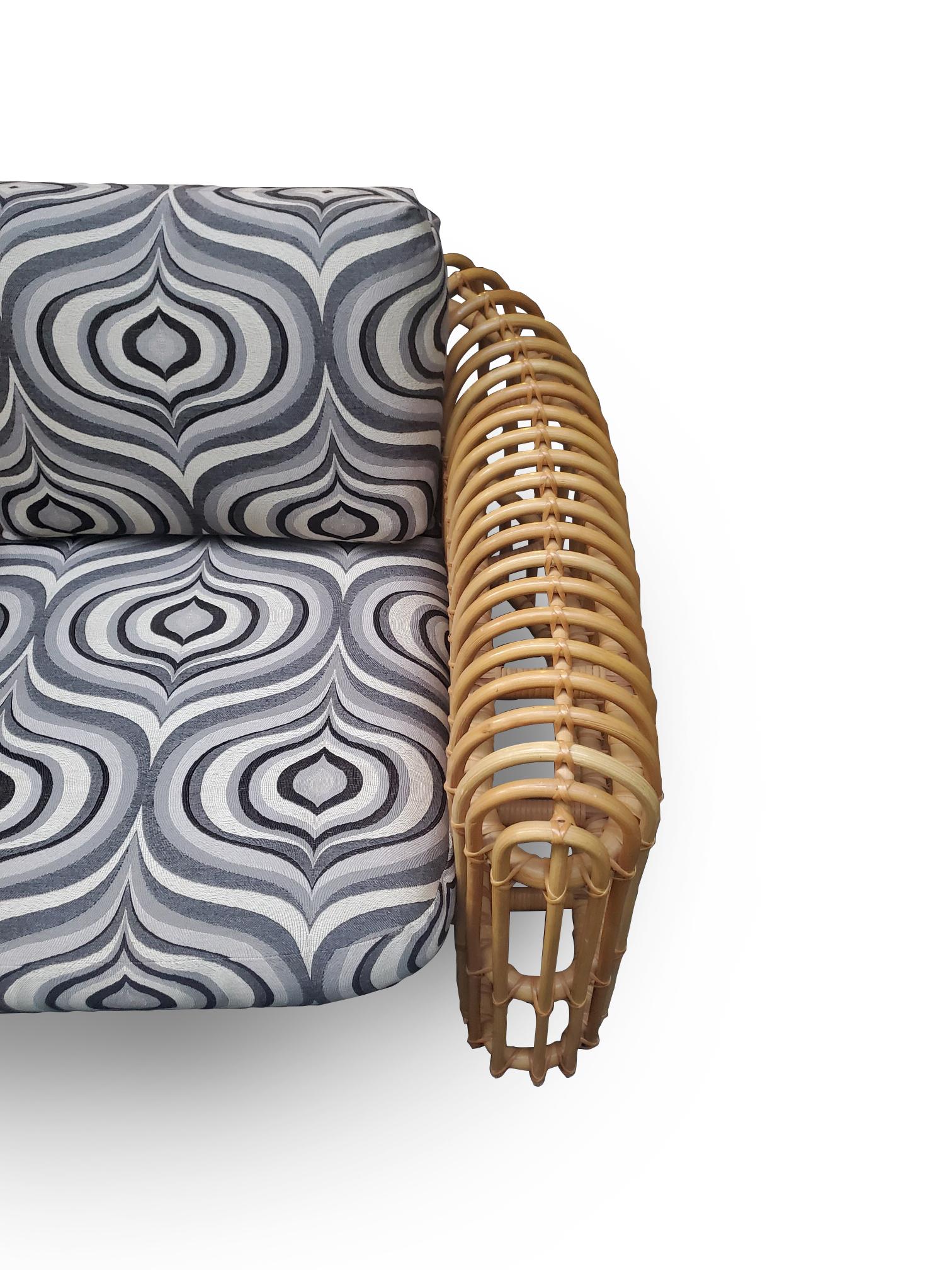 Paire de chaises longues signées Henry Olko en rotin et canne Rib Series en vente 4