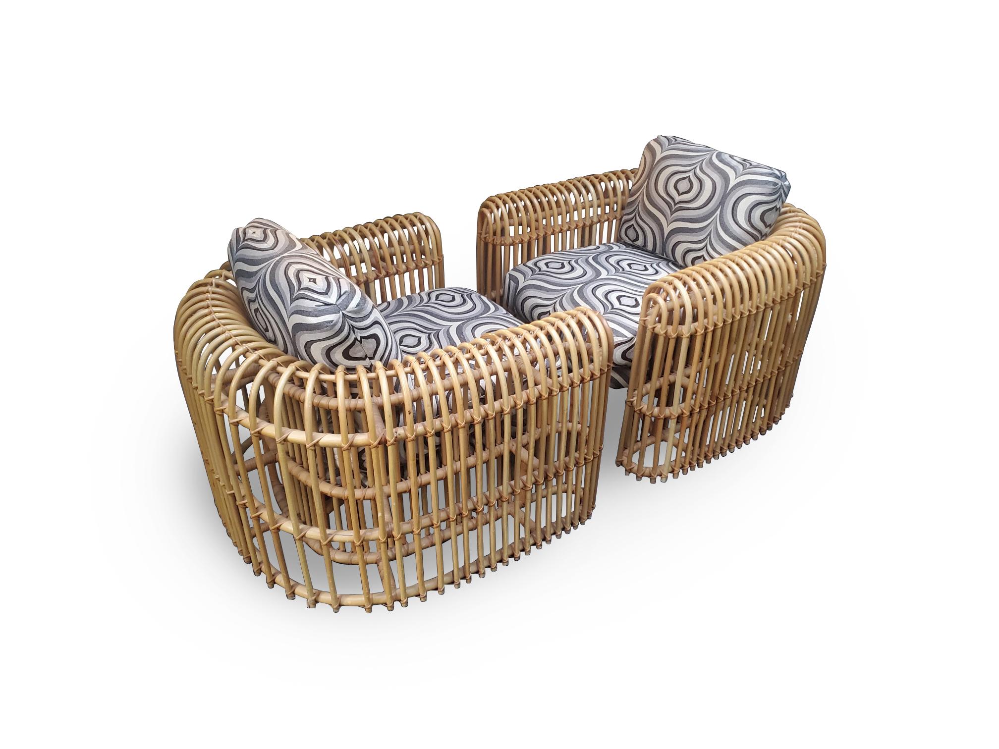 Paire de chaises longues signées Henry Olko en rotin et canne Rib Series en vente 11