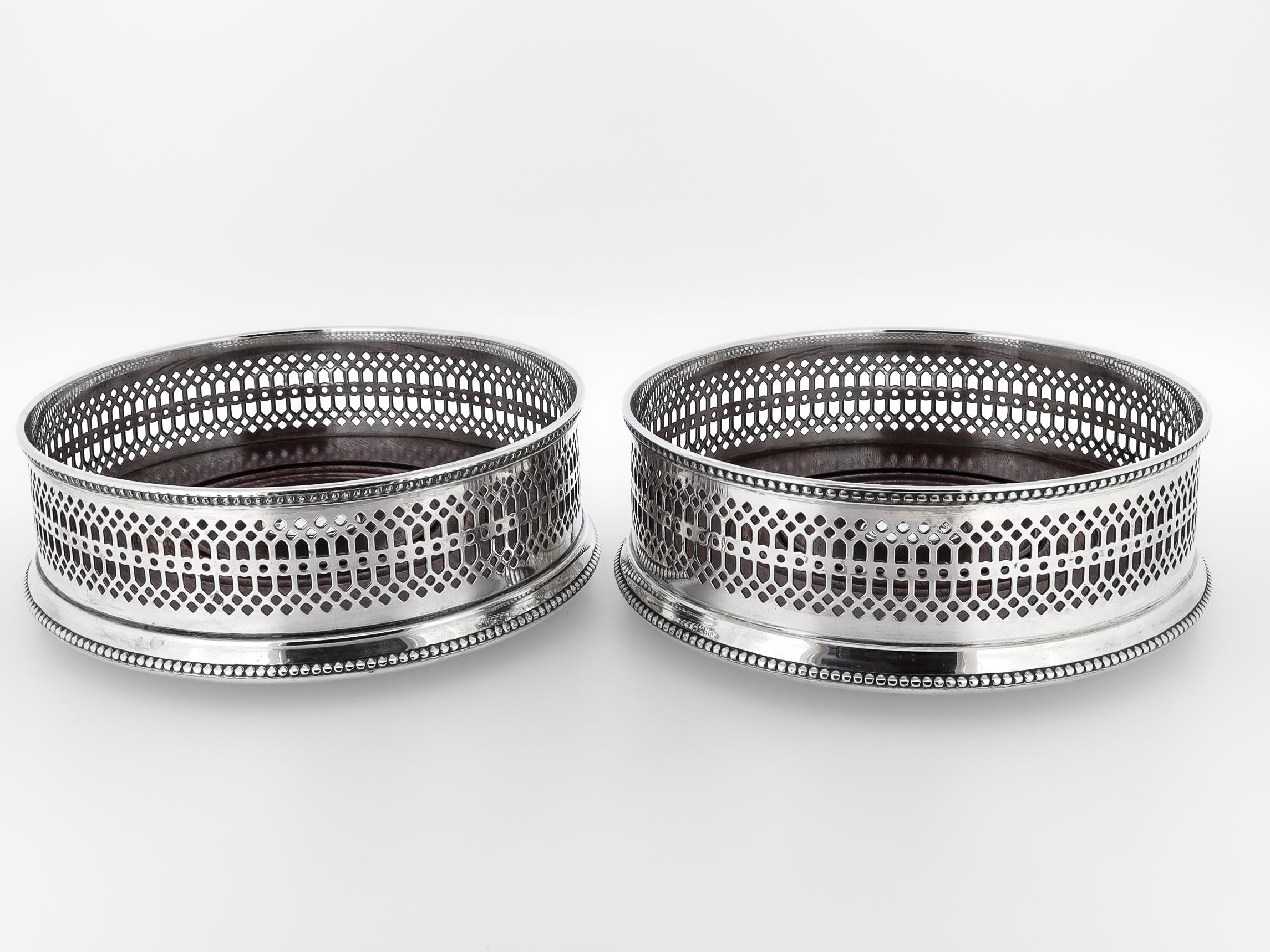 Paar signierte Israel Freeman & Son Sterling Silber & Wood Wein Untersetzer im Angebot 3