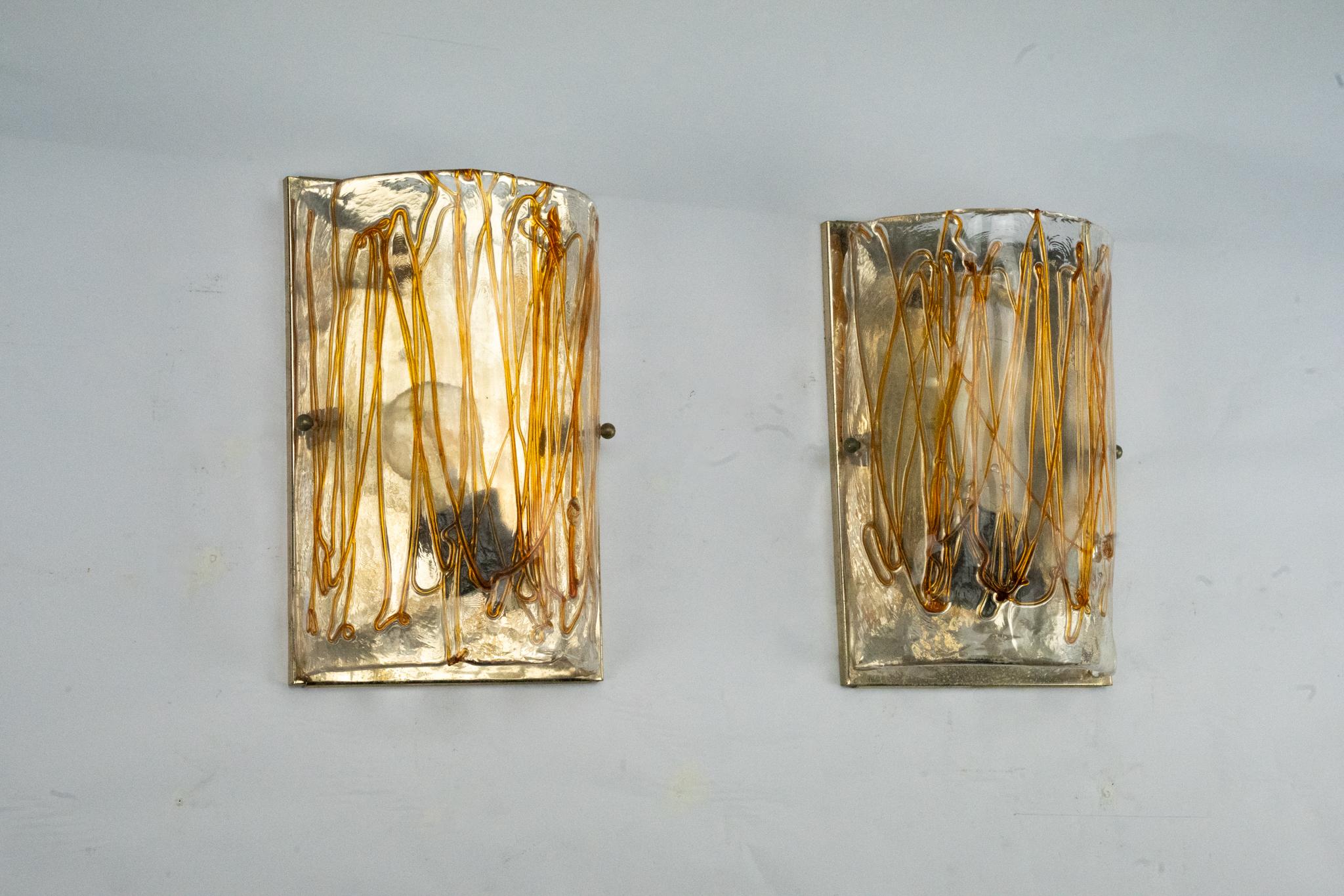 Pareja de apliques de cristal de Murano grueso firmados por La Murrina. Italia, años setenta. Italiano en venta