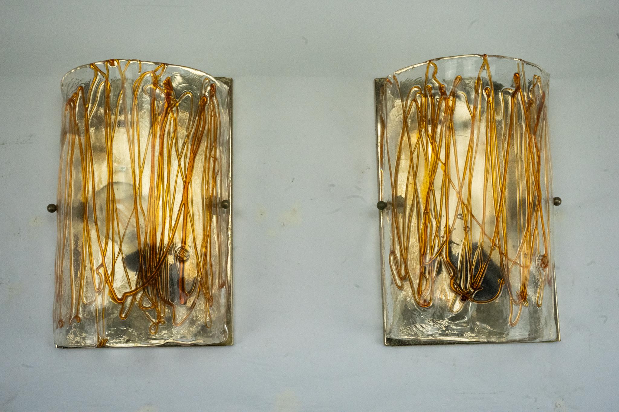Pareja de apliques de cristal de Murano grueso firmados por La Murrina. Italia, años setenta. Metal en venta