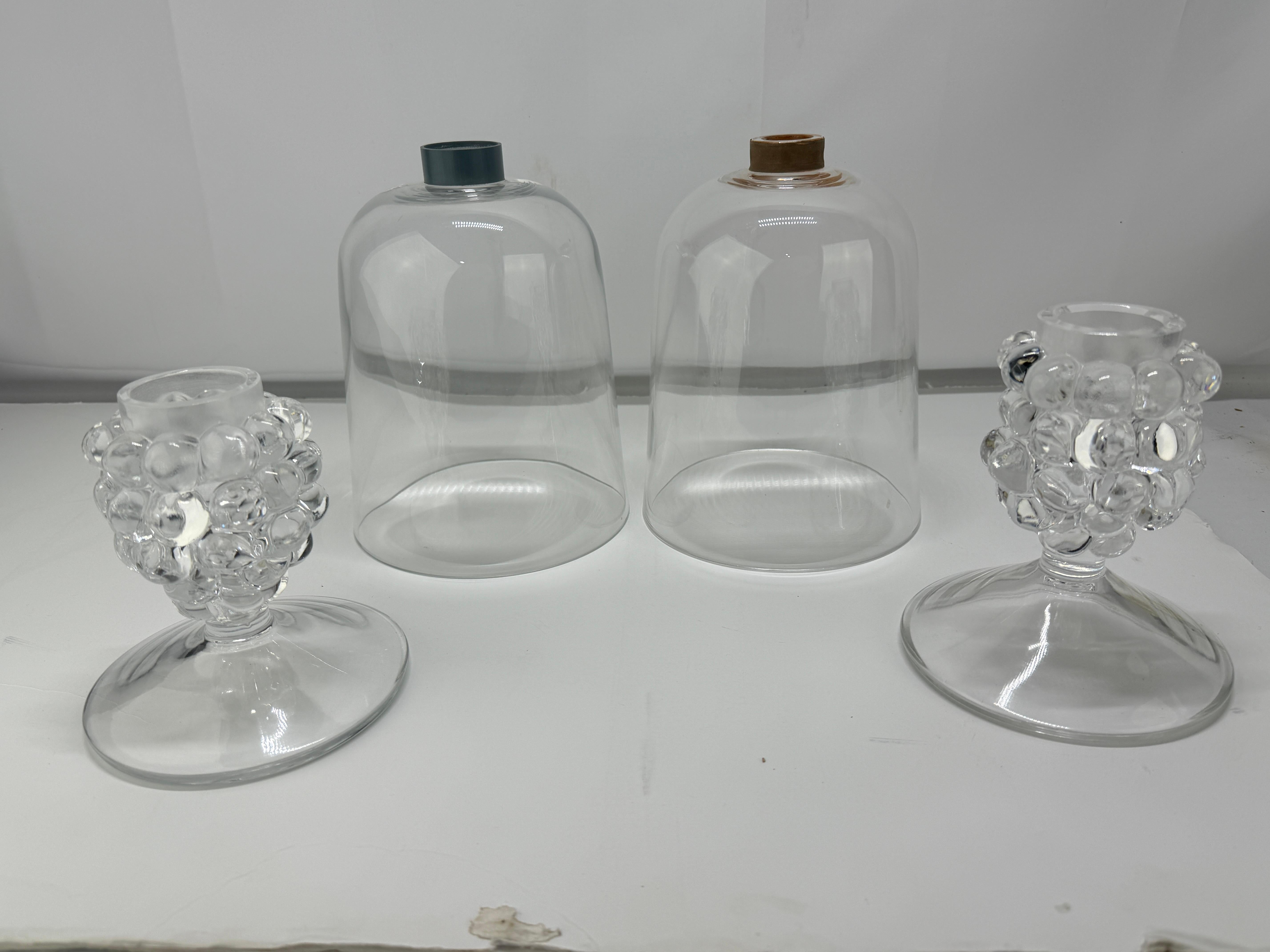 20ième siècle Paire de chandeliers ouragan en cristal 