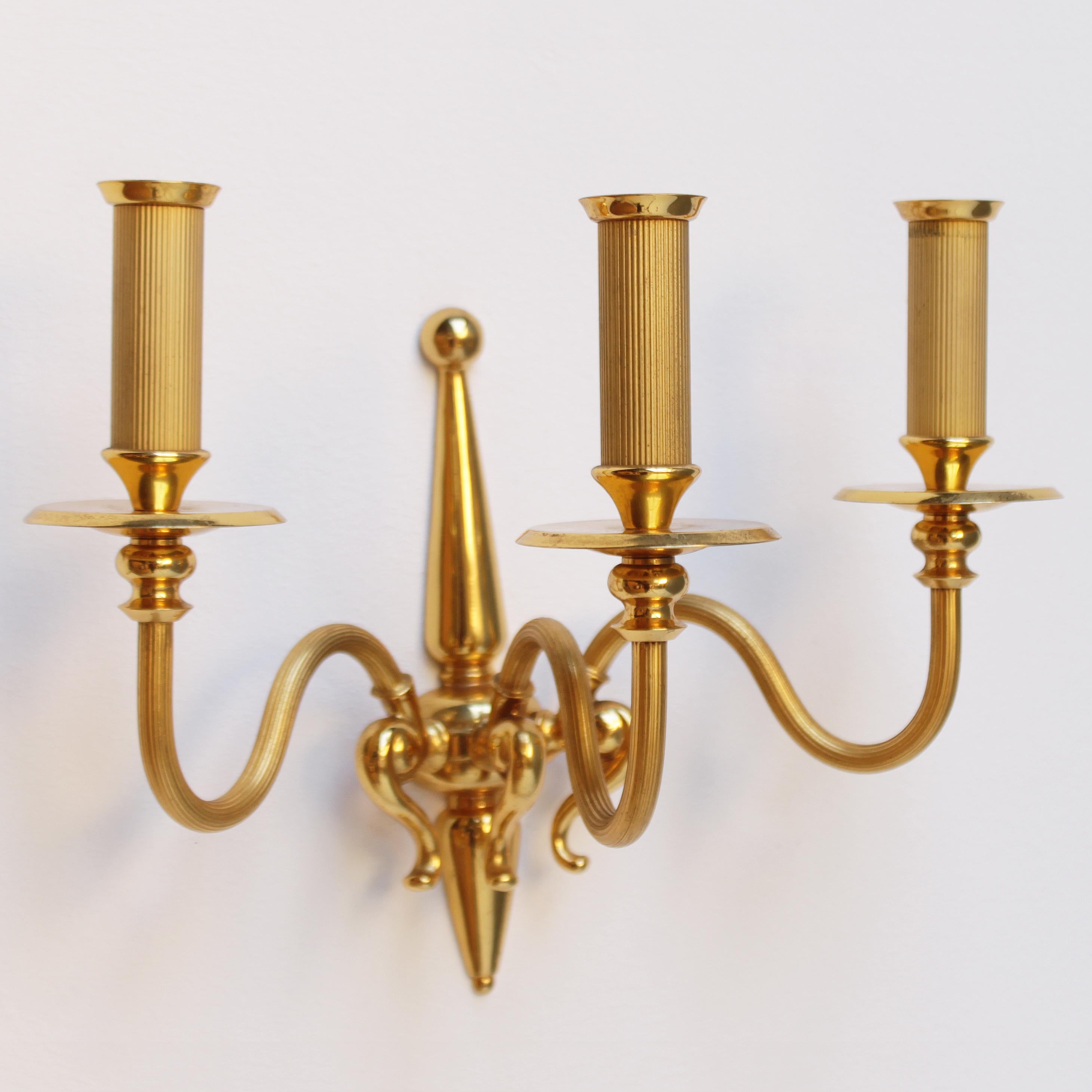 Pair of Signed Lumi Milano Gold-Plated Sconces In Excellent Condition For Sale In JM Haarlem, NL