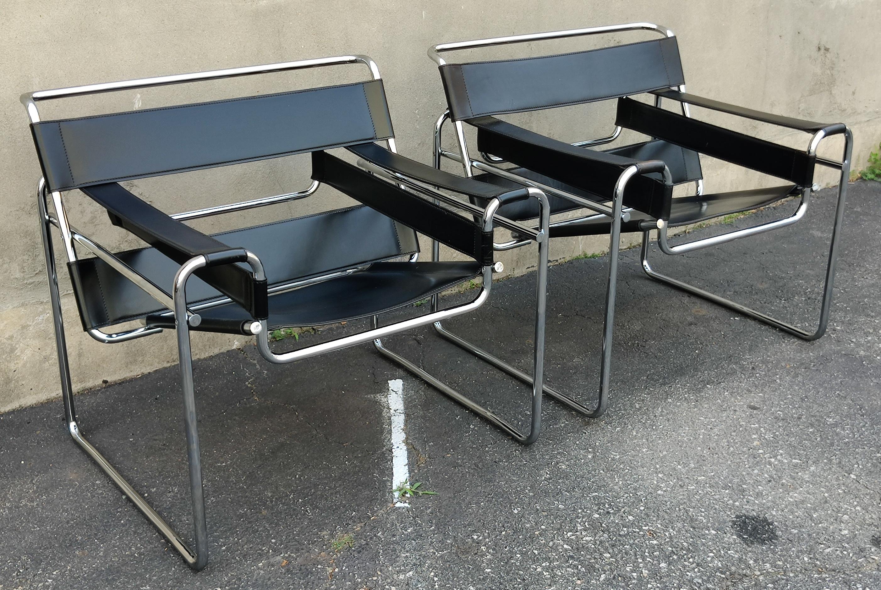 Pair of Signed Marcel Breuer Wassily Lounge Chairs Stendig Made in Finland 1970s In Good Condition In Philadelphia, PA