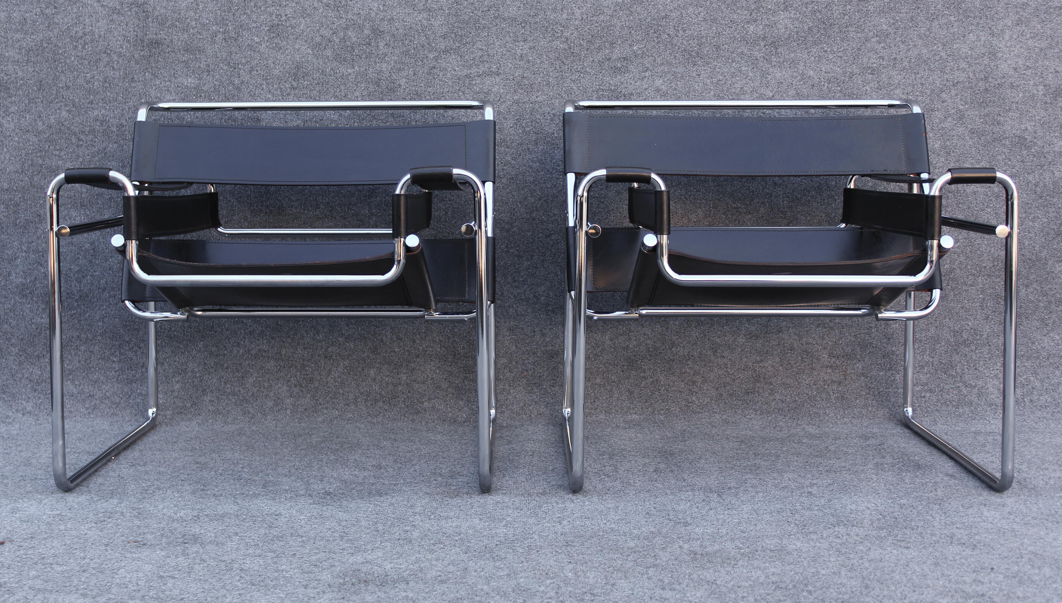 Bauhaus Paire de chaises longues Wassily signées Marcel Breuer Stendig fabriquées en Italie dans les années 1960 en vente