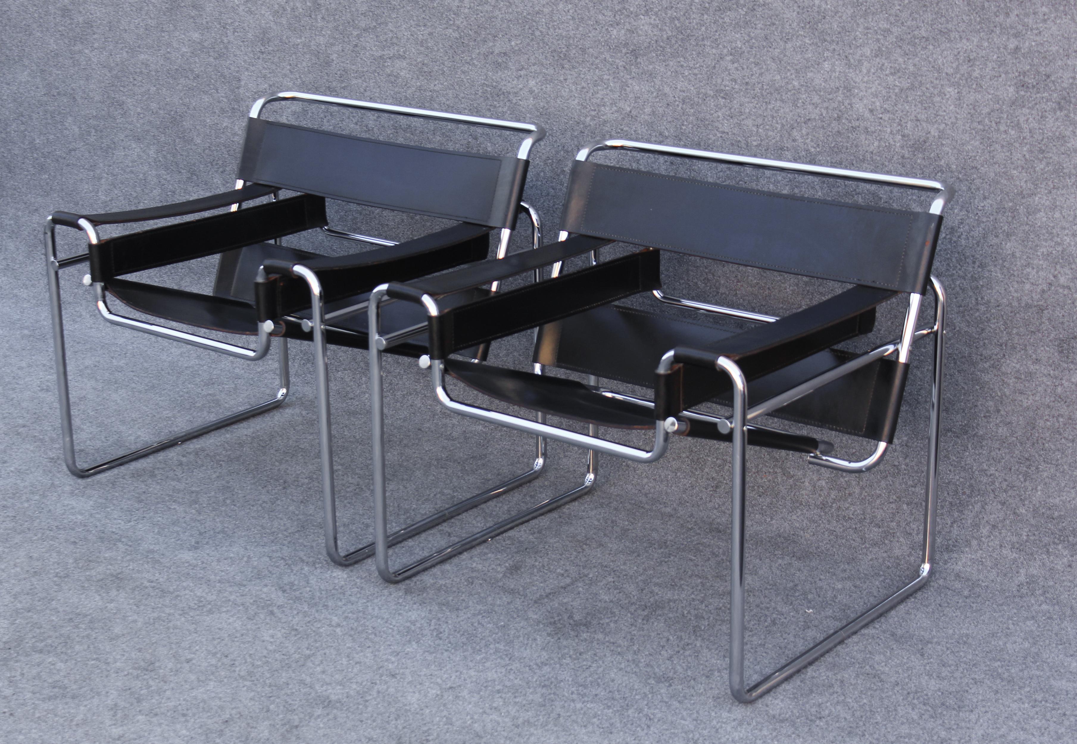 Paire de chaises longues Wassily signées Marcel Breuer Stendig fabriquées en Italie dans les années 1960 Bon état - En vente à Philadelphia, PA