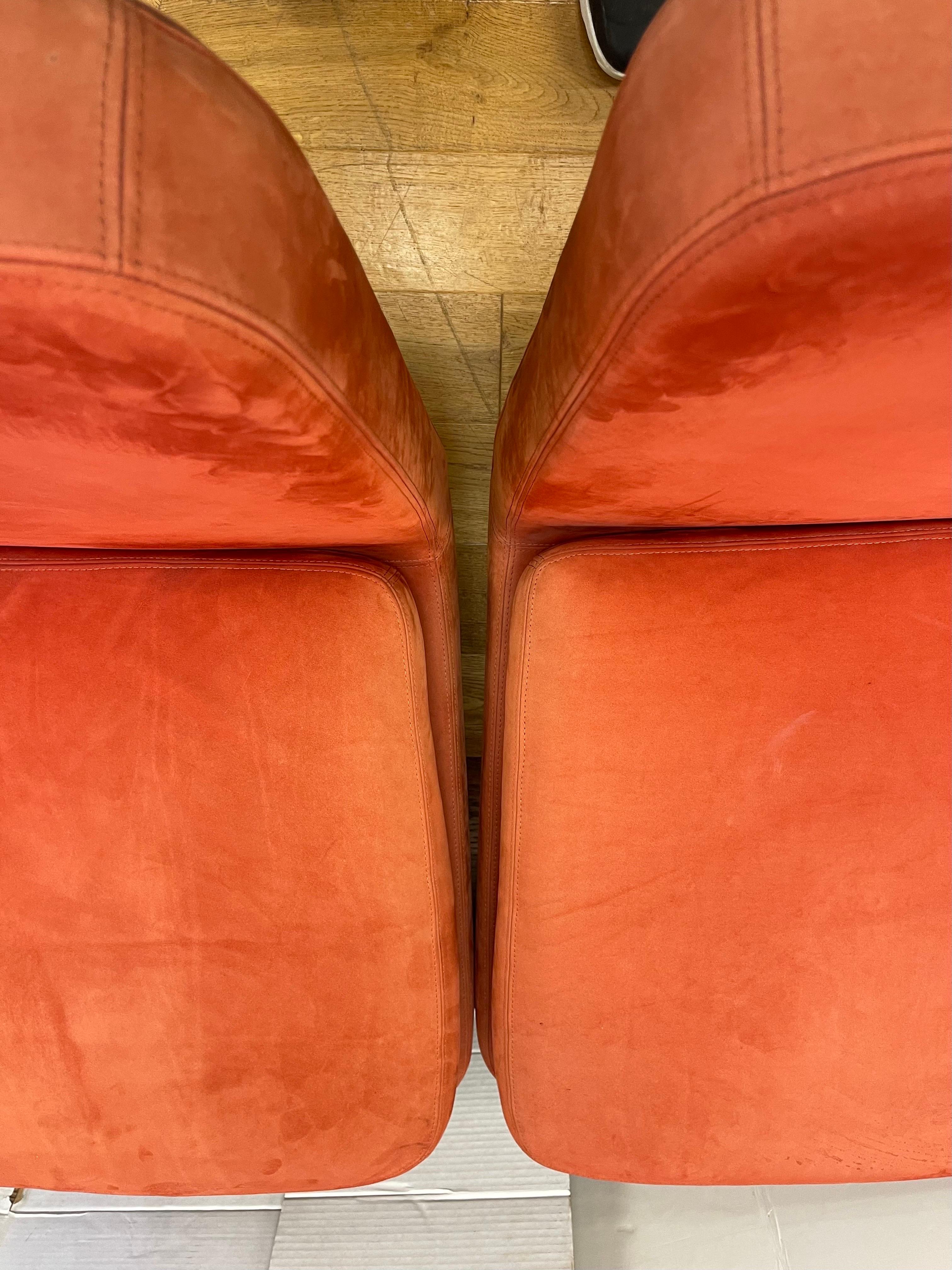 Contemporary Pair of Signed Minotti Gigi Radice Designed Orange Suede Lounge Chairs Italy