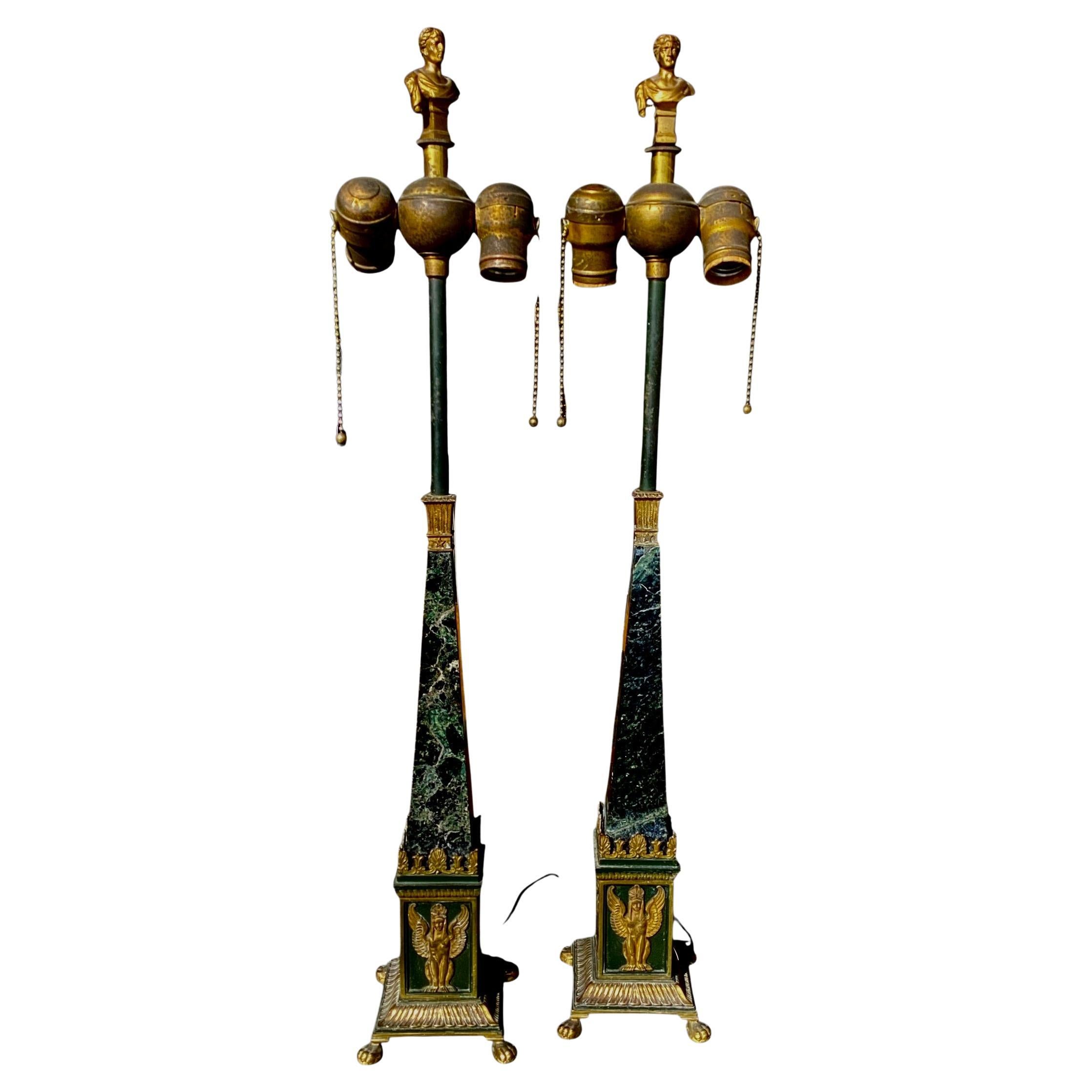 Coppia di lampade in marmo e bronzo in stile neo-classico firmate Oscar Bruno Bach in vendita