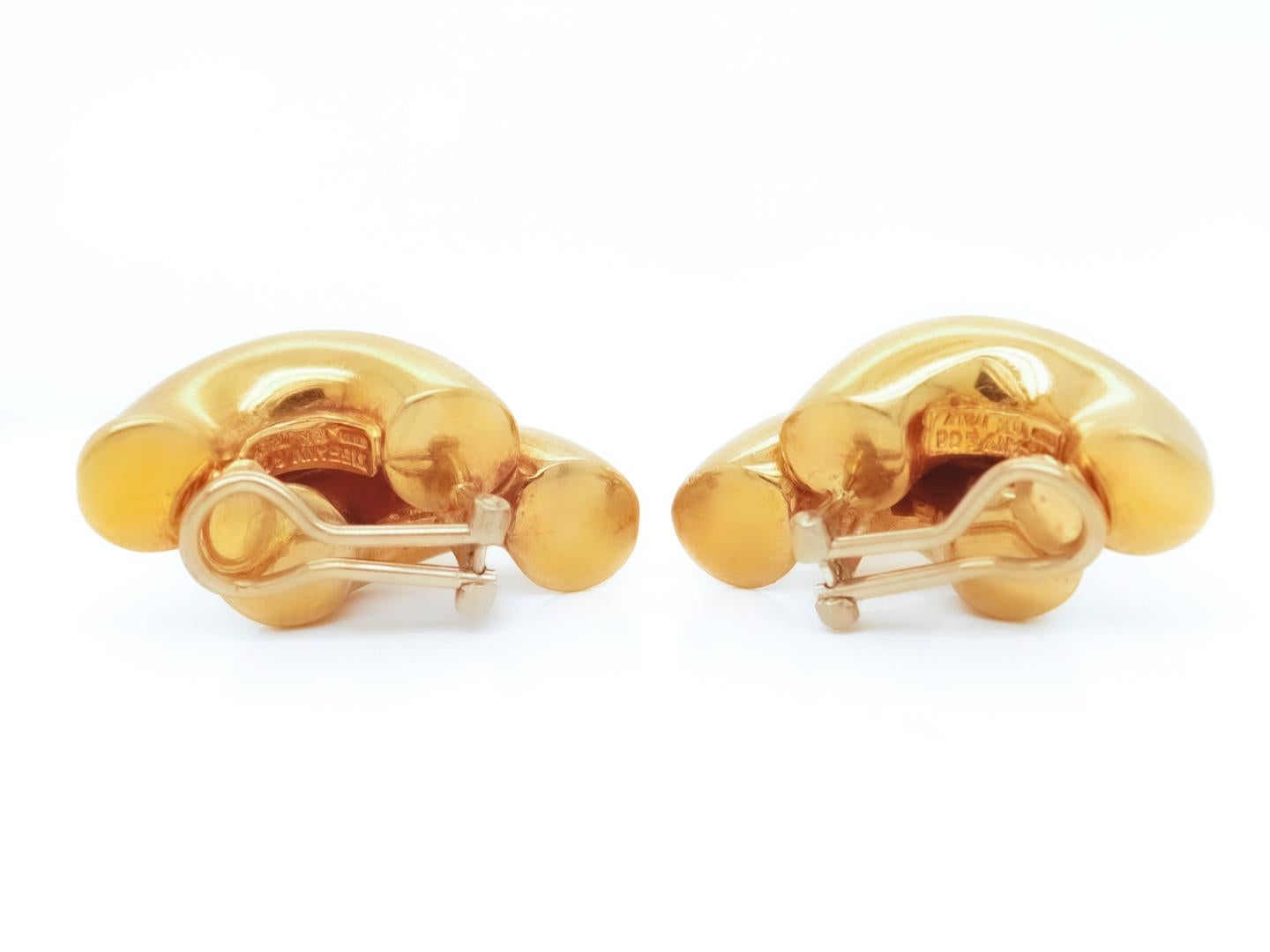 Pair of Signed Tiffany & Co. 18k Yellow Gold San Marco Link Clip Earrings For Sale 2