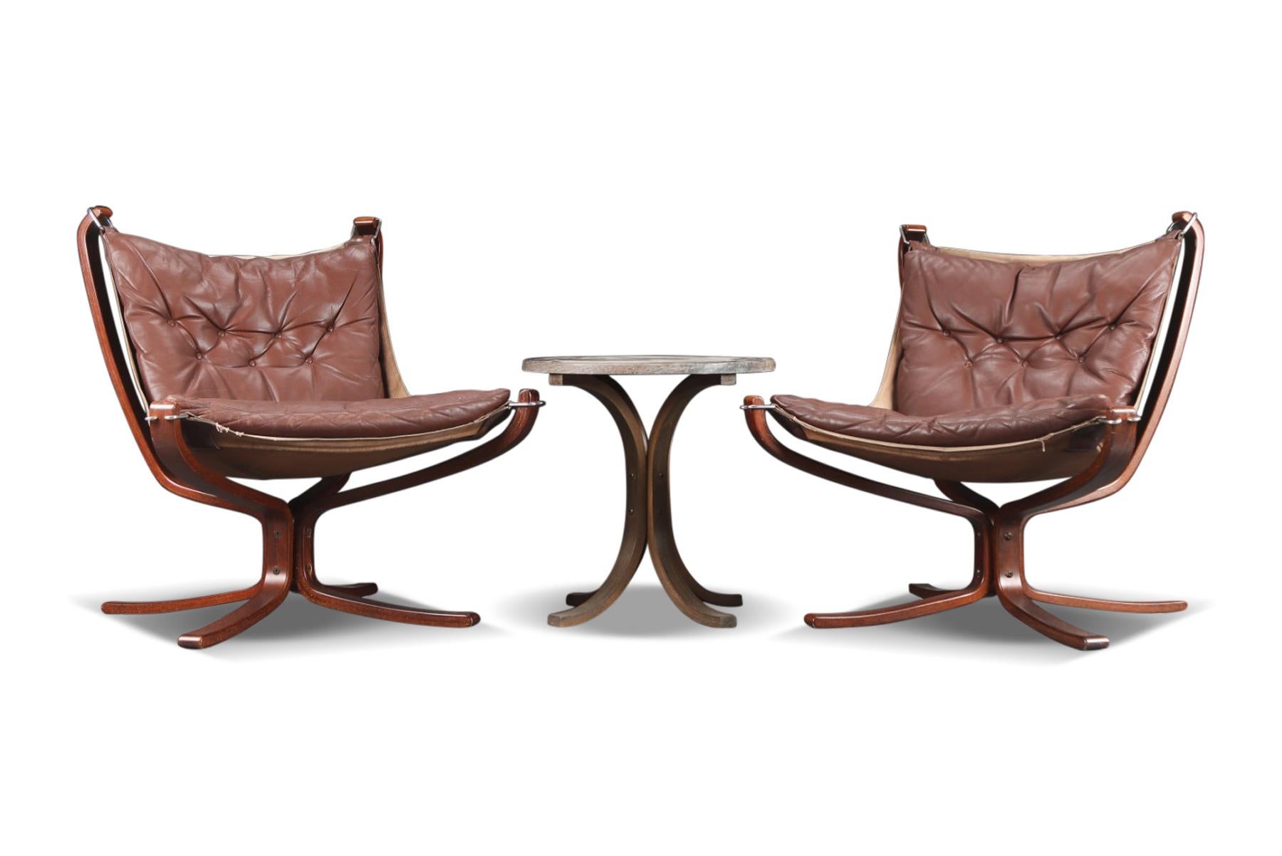 Bentwood Pair of Sigurd Ressell Falcon Chairs + Side Table