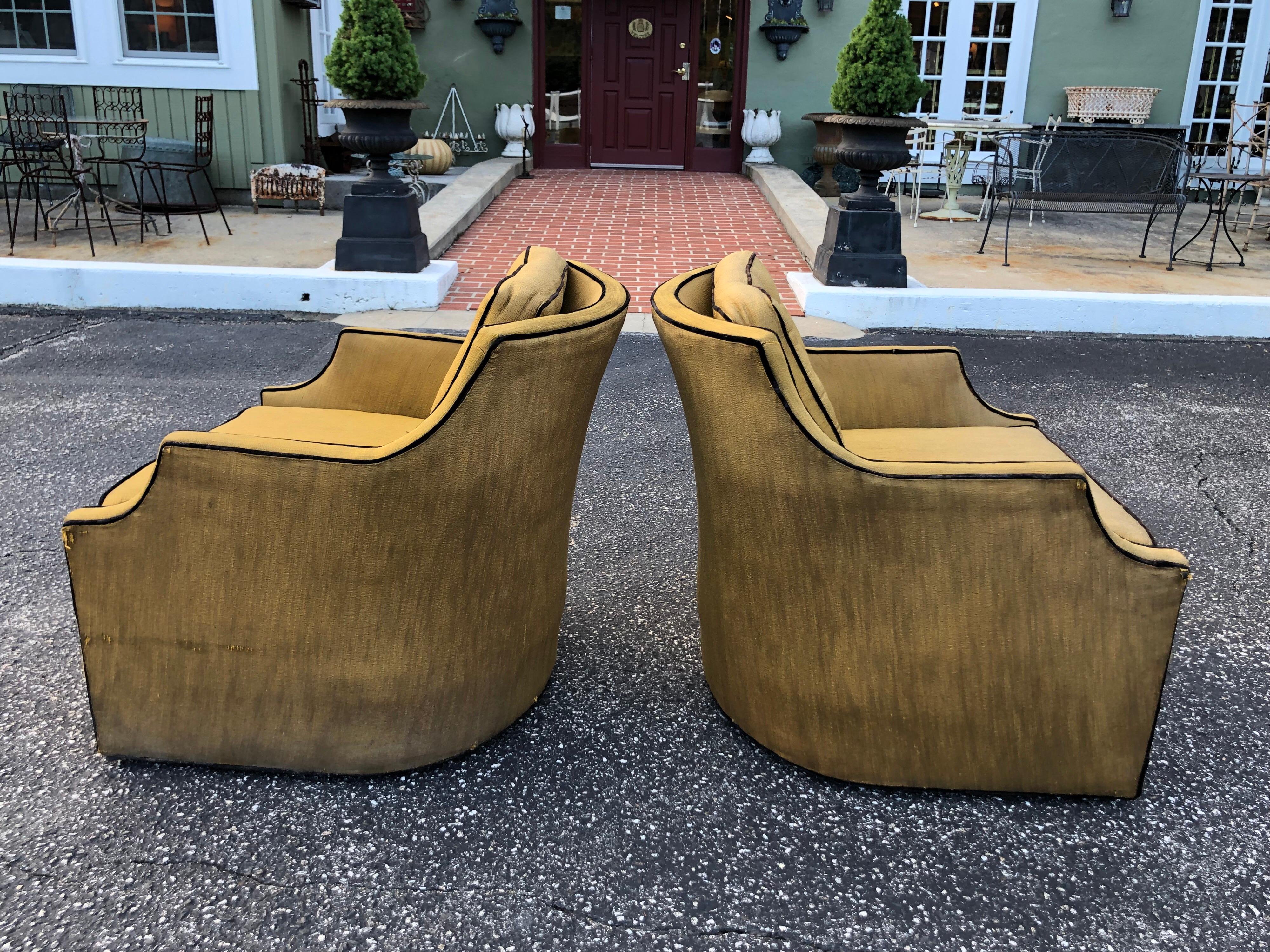 Pair of Silk Hollywood Regency Swivel Chairs In Fair Condition In Redding, CT