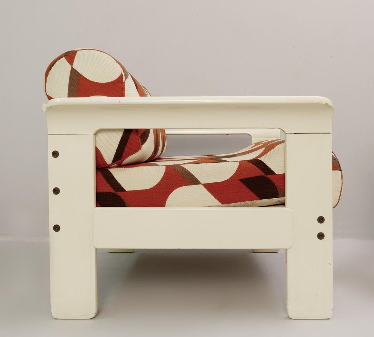 italien Paire de fauteuils Silvano Passi en bois laqué crème, tapisserie d'origine en vente