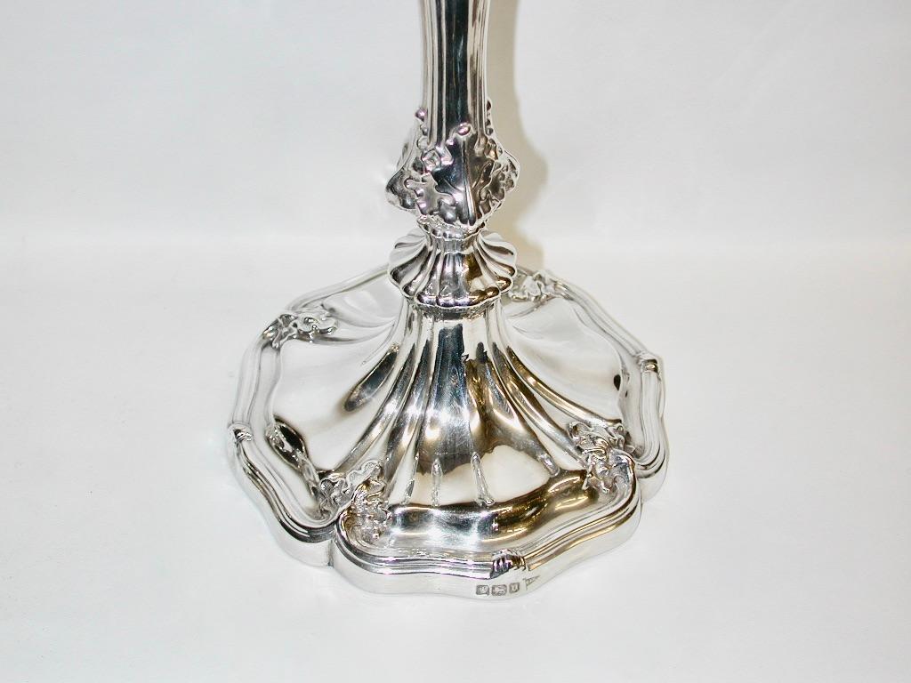William IV Pair of Silver Candlesticks, Made by Walker & Hall of Sheffield, 1913 For Sale