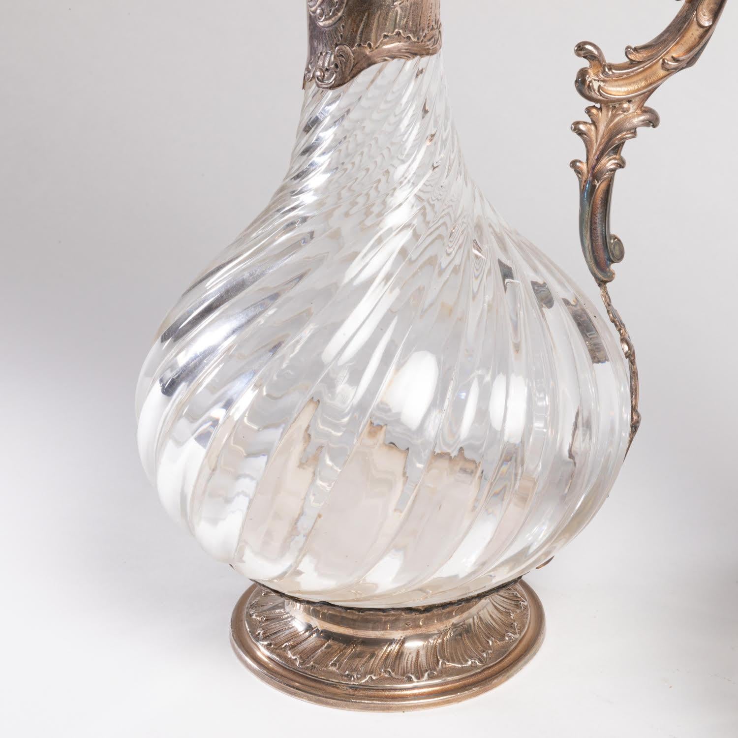 Paire d'aiguières en argent et en cristal, XIXe siècle, période Napoléon III. Bon état - En vente à Saint-Ouen, FR