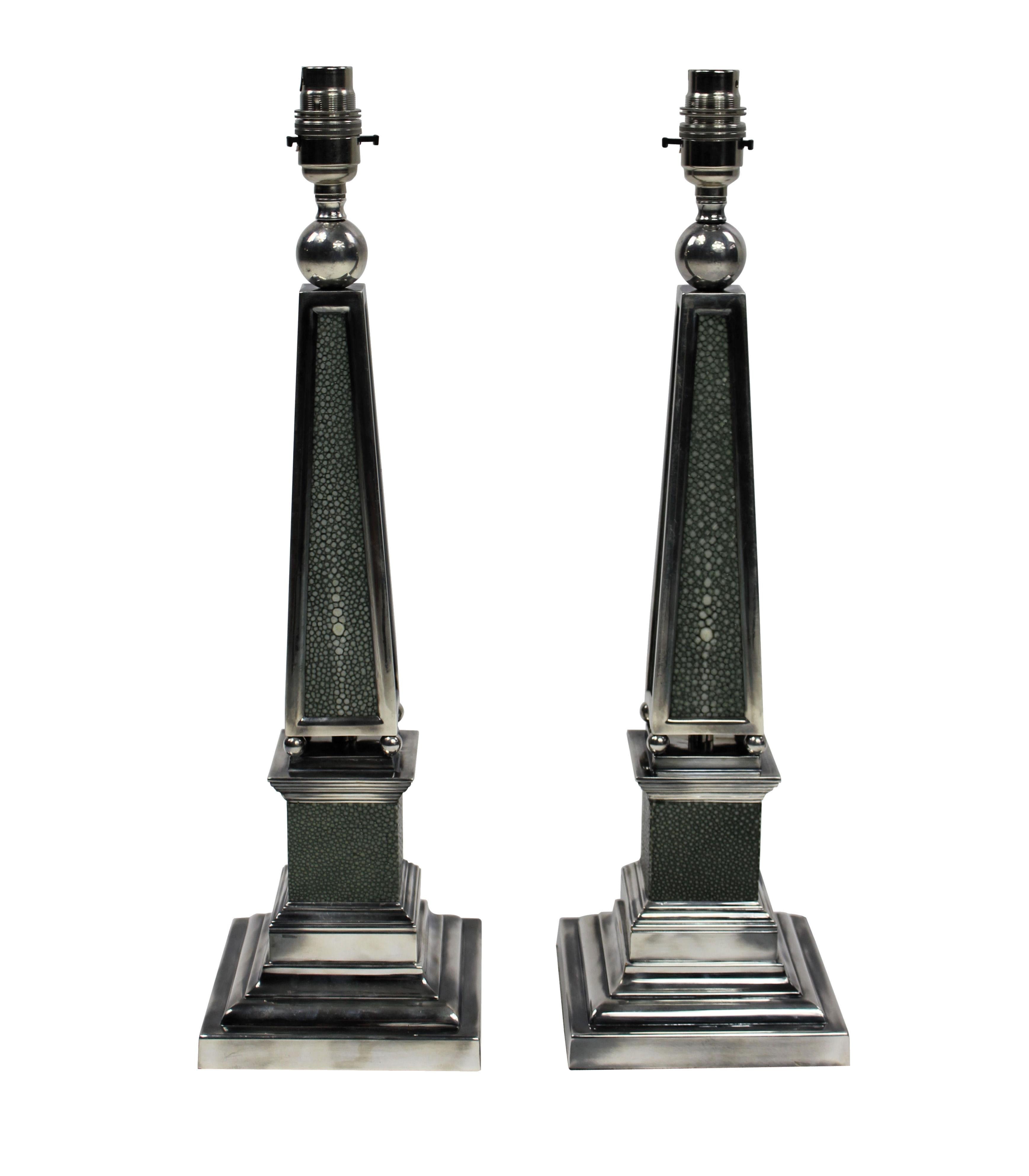 Pair of Silver and Shagreen Obelisk Lamps In New Condition In London, GB