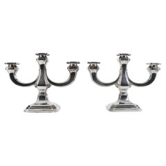 Par de candelabros de plata, Bélgica, obra de Georges Charles Armand, 1949-1953