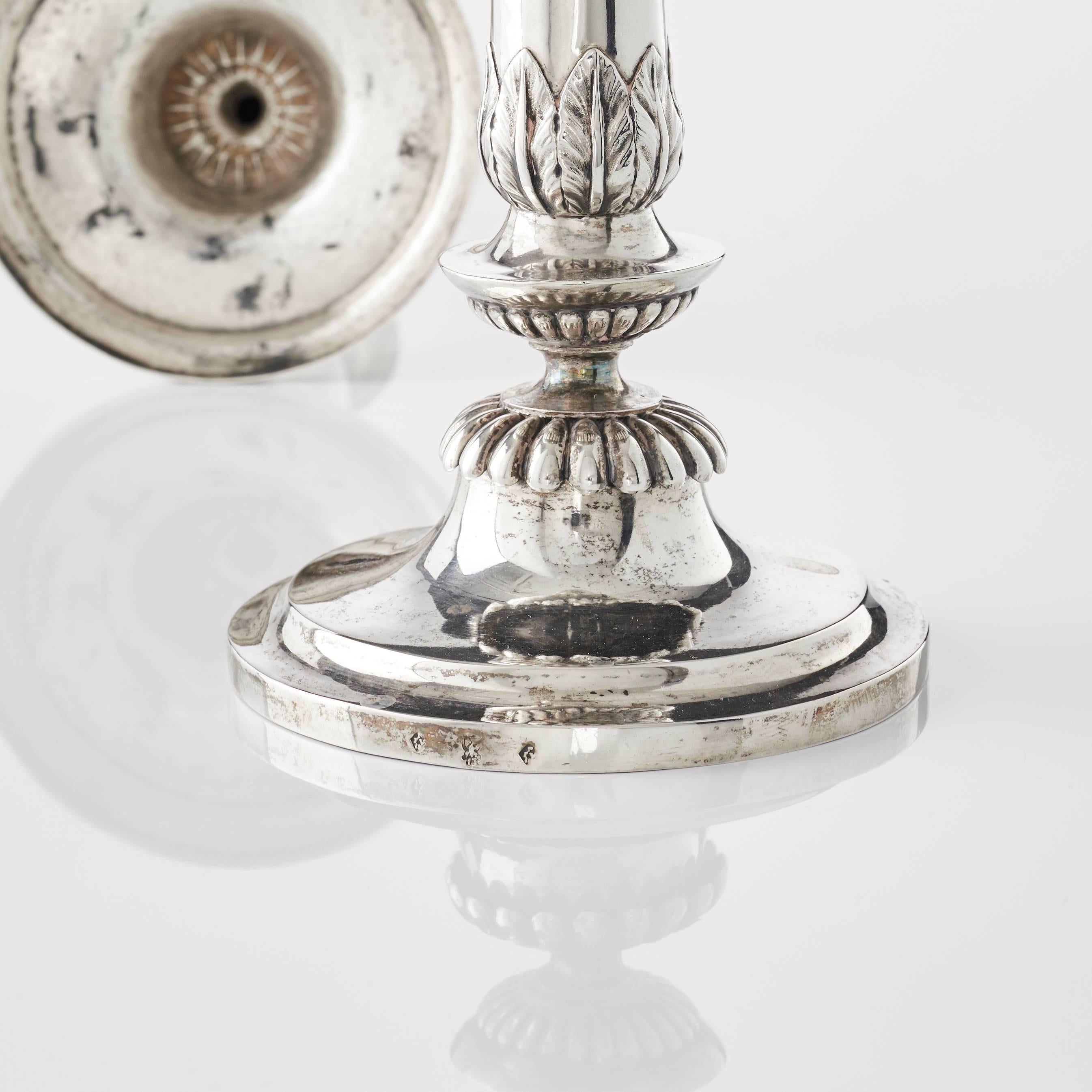 Pair of Silver Candlesticks by Peter Frantz Vigelius, Frankfurt am Main In Good Condition In Stockholm, SE
