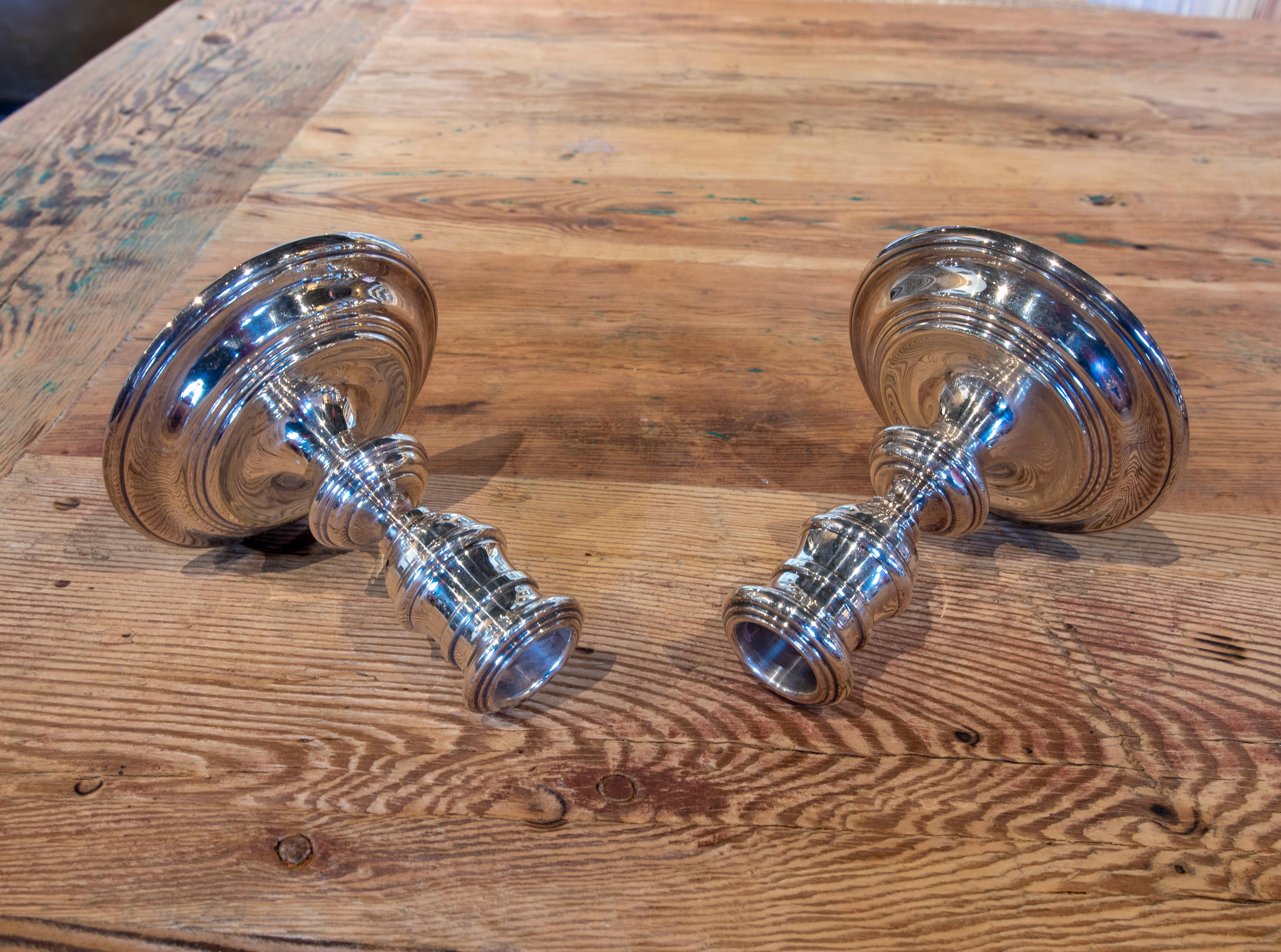 Pair of Silver Candlesticks with Their Stamps on the Underside In Good Condition For Sale In Marbella, ES