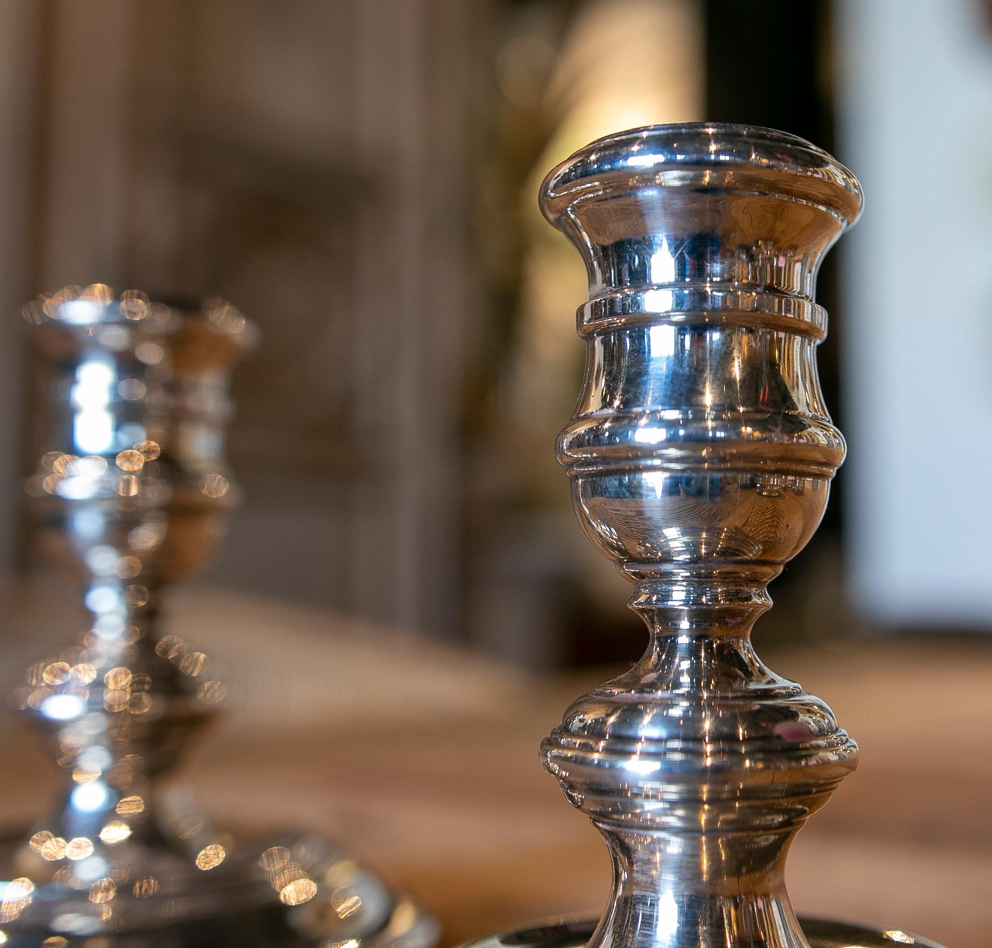 Pair of Silver Candlesticks with Their Stamps on the Underside For Sale 2