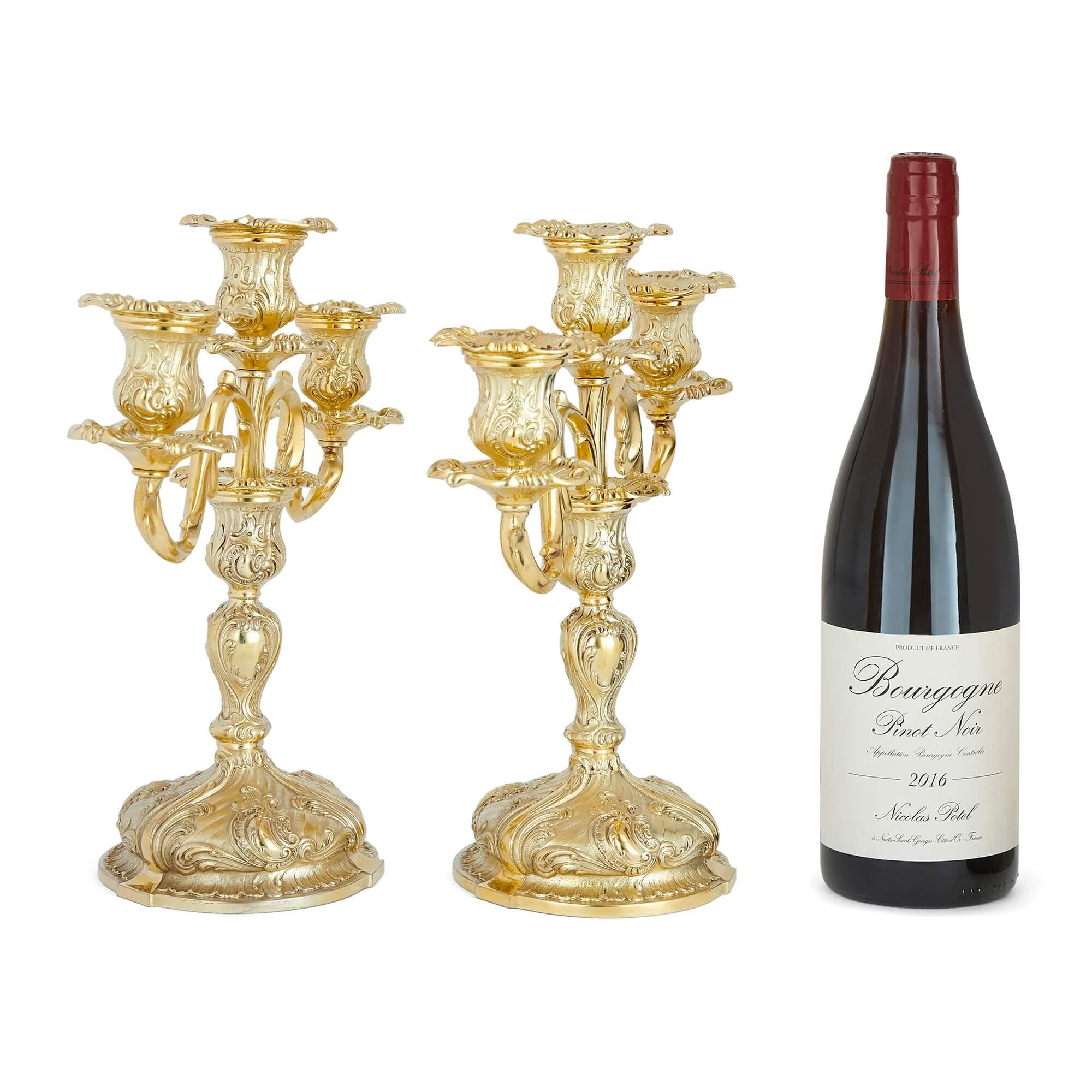 Vermeil Coppia di candelabri a 3 bracci in argento dorato in vendita