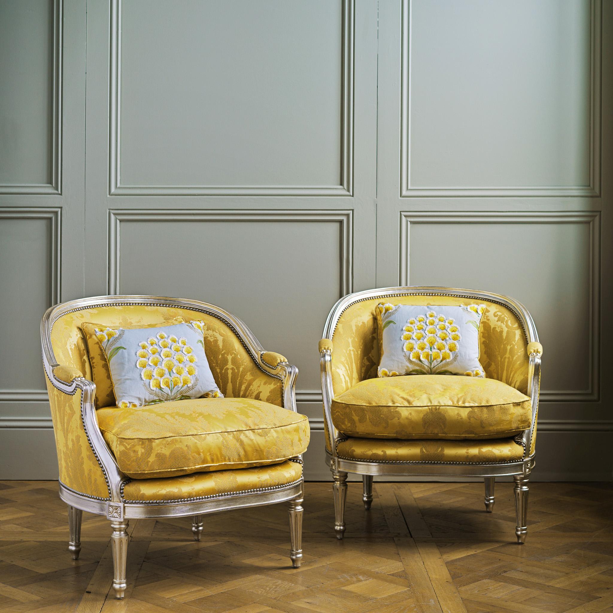 Louis XVI Pair of Silver Gilt Wood Hollywood Regency Style Marquise Armchairs For Sale