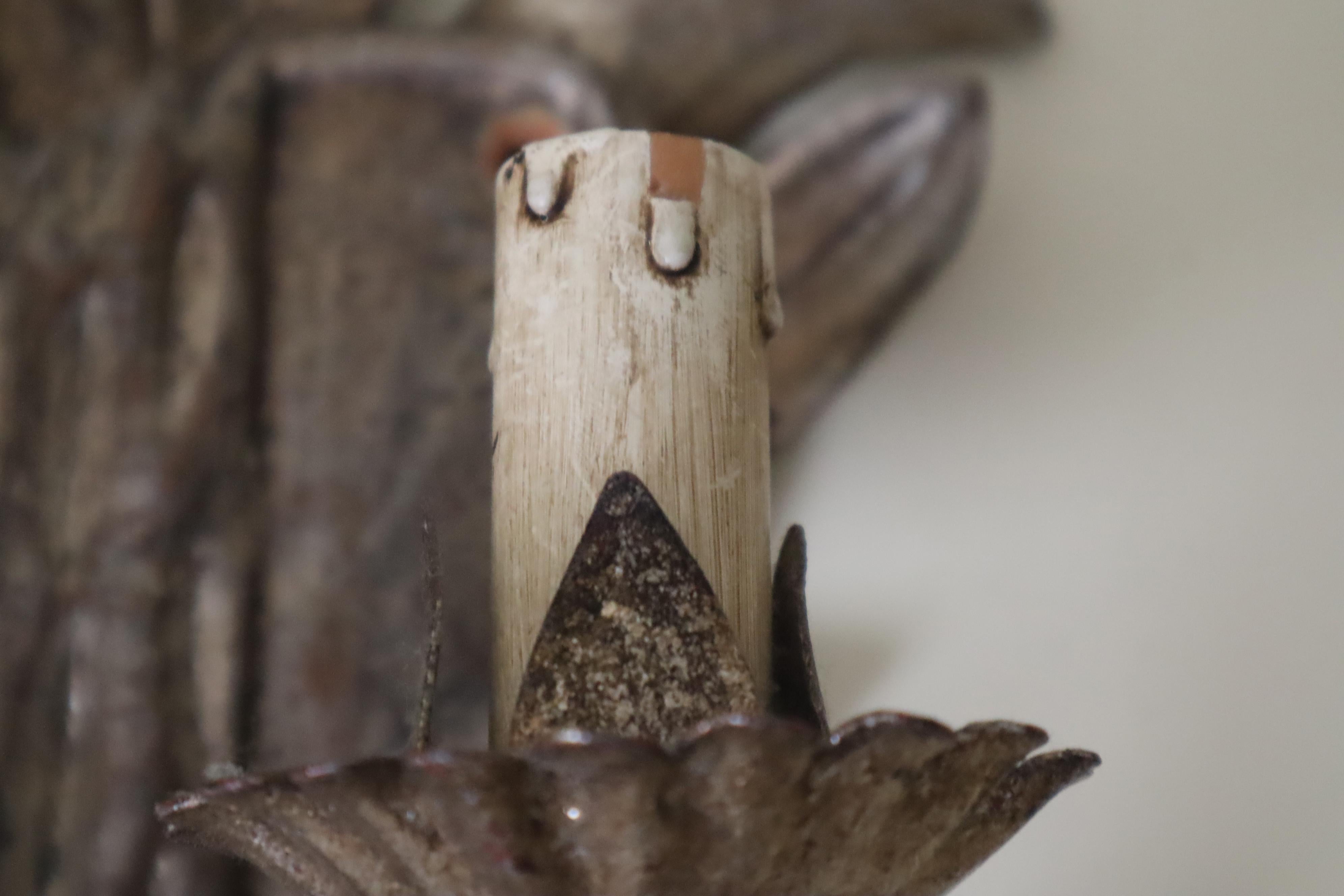 Coppia di applique d'argento Luigi XIV in legno provenienti da una casetta di caccia in vendita 5