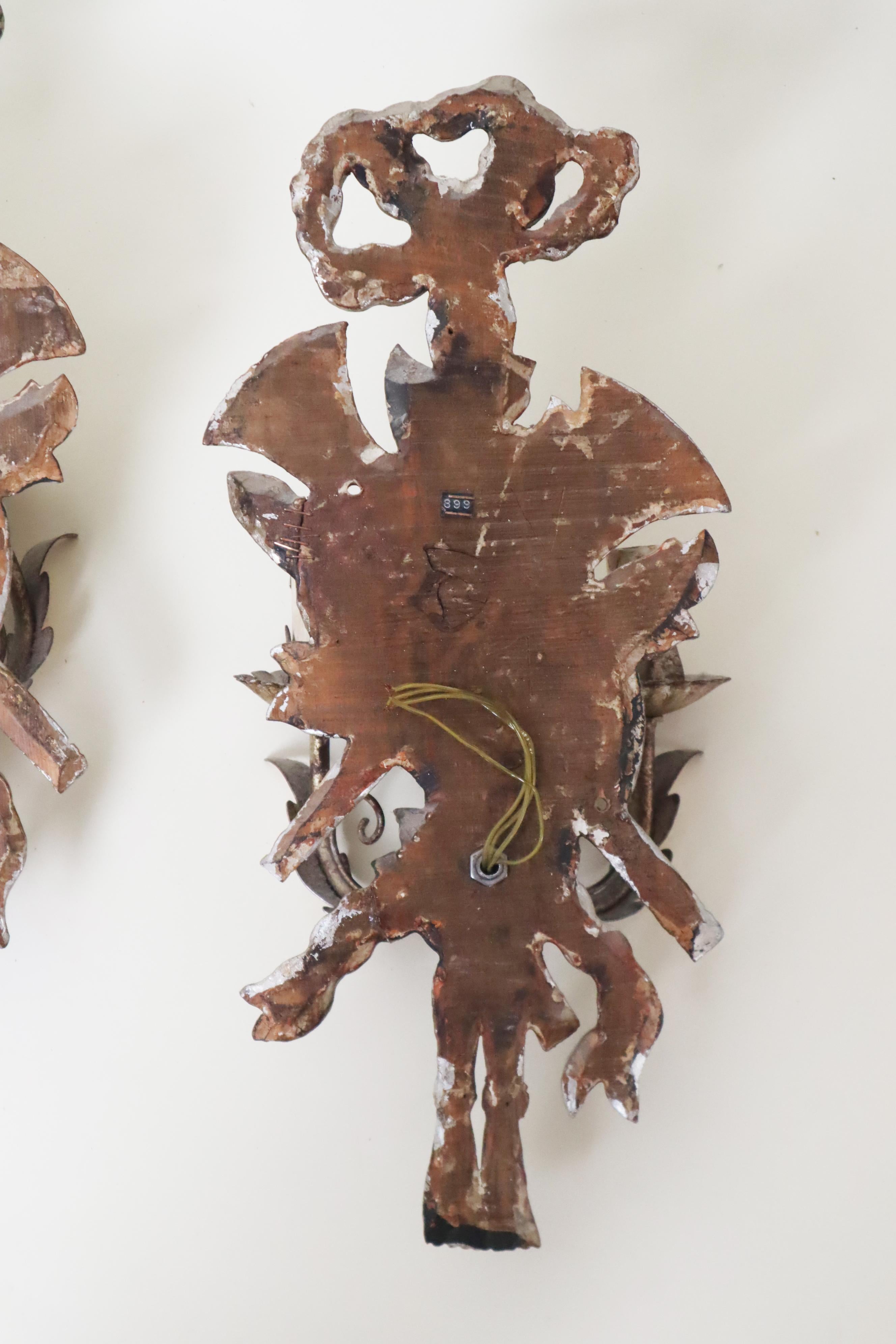 XVIII secolo Coppia di applique d'argento Luigi XIV in legno provenienti da una casetta di caccia in vendita