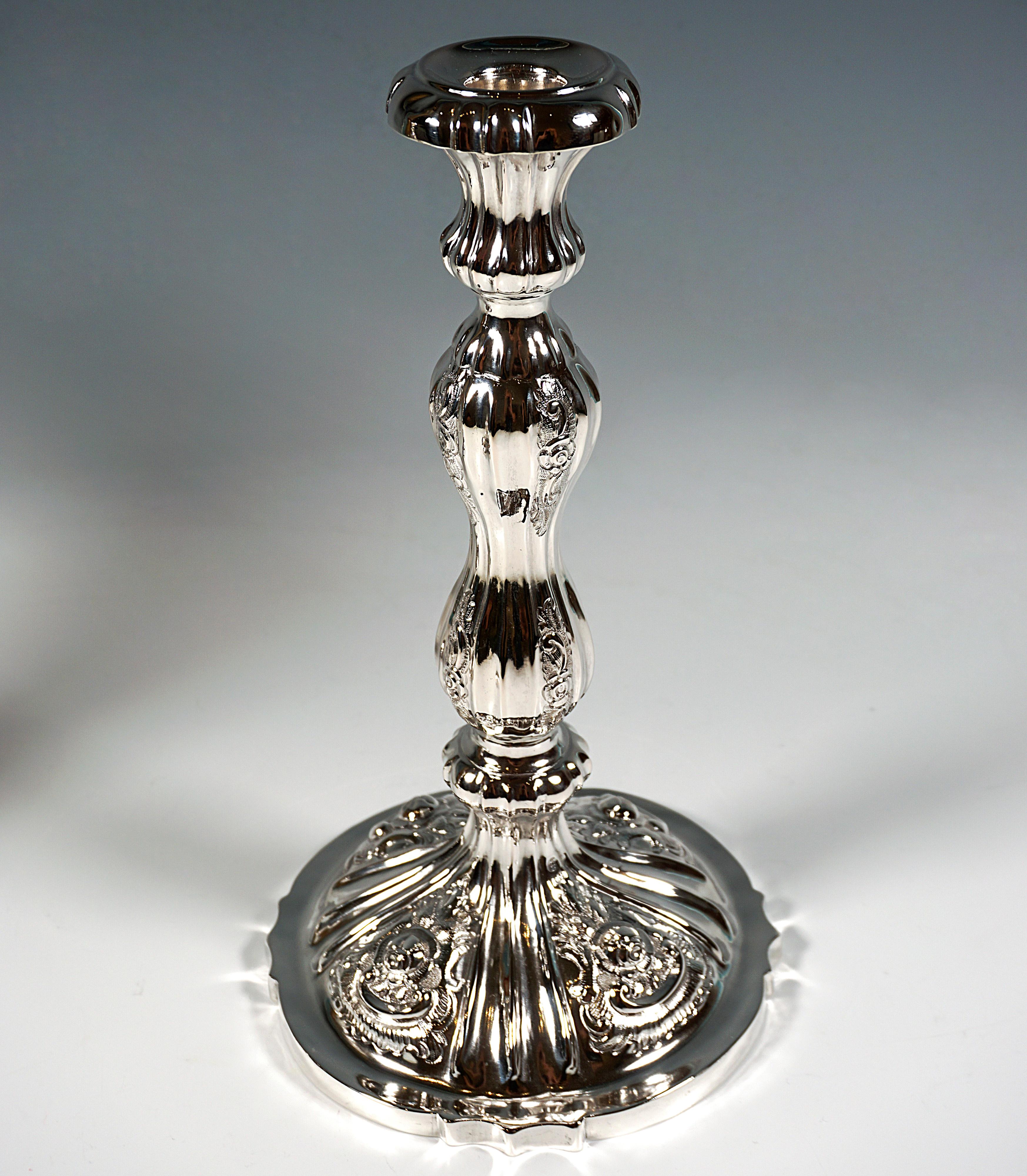 Pareja de candelabros vieneses antiguos de plata Biedermeier 13 Lote, alrededor de 1851 Austríaco en venta