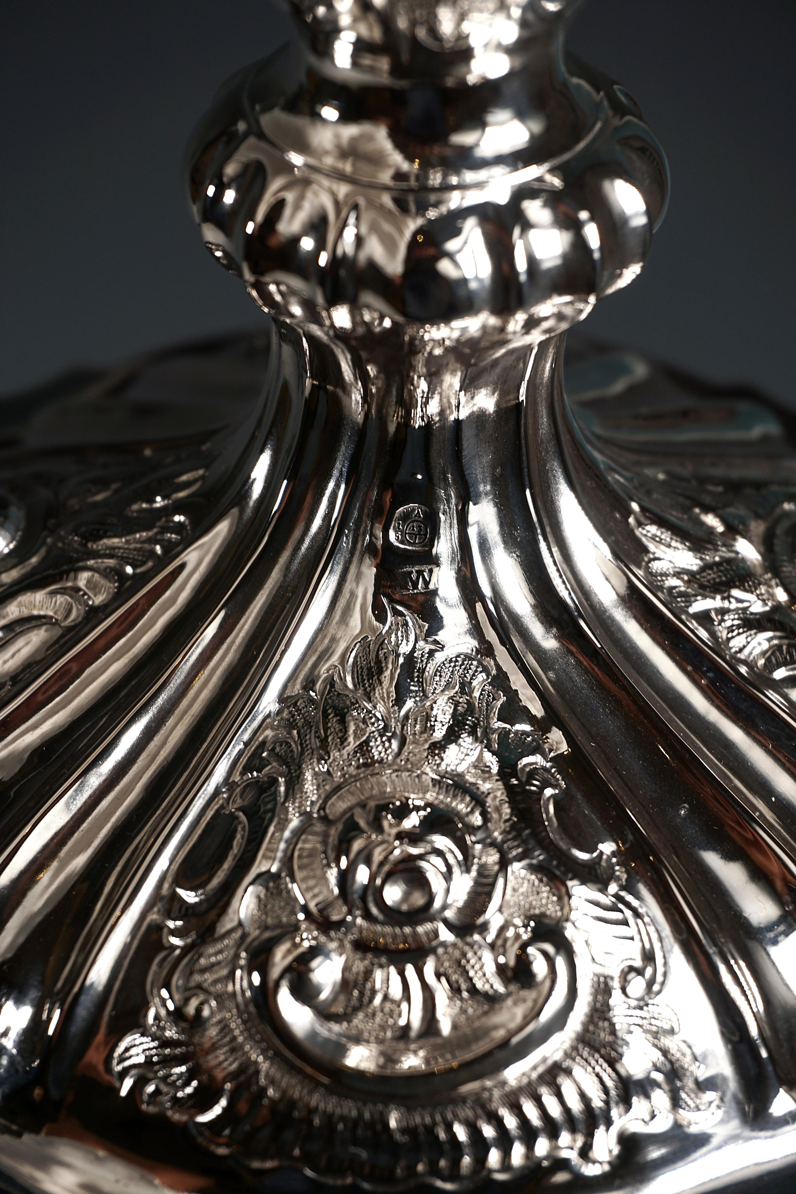Pareja de candelabros vieneses antiguos de plata Biedermeier 13 Lote, alrededor de 1851 en Bueno estado para la venta en Vienna, AT