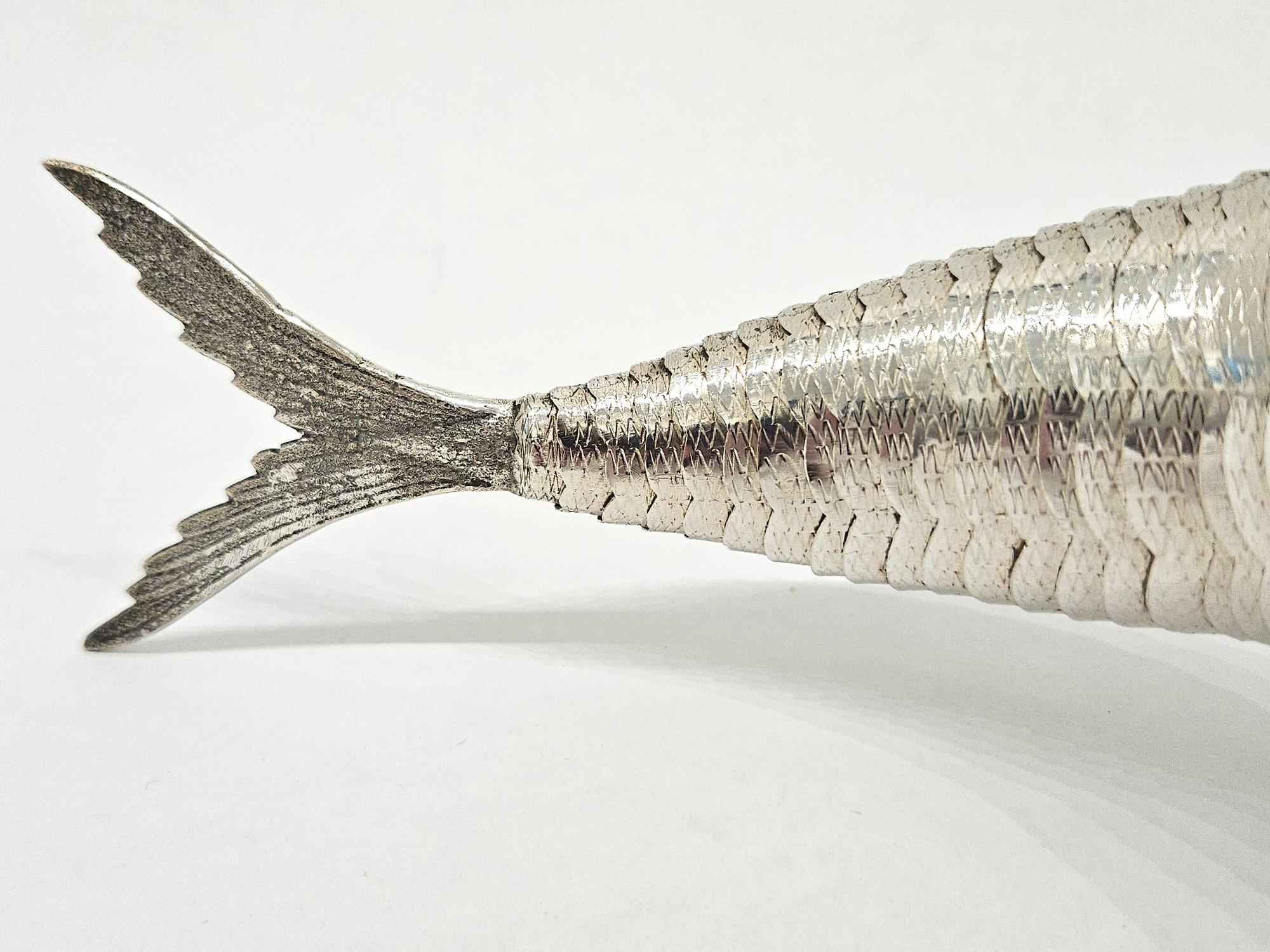 Pair of Silver Plate Articulated Fish with Green Glass Eyes, Spain c. 1930 For Sale 11