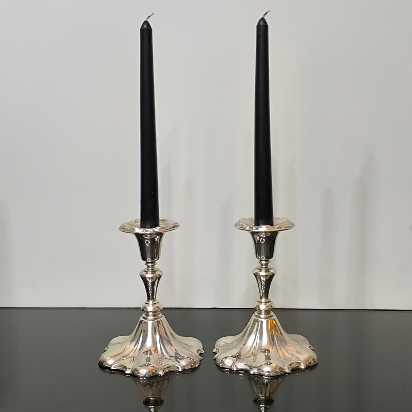 Svedese Coppia di portacandele Jugendstil in argento di Ystad-Metall in vendita