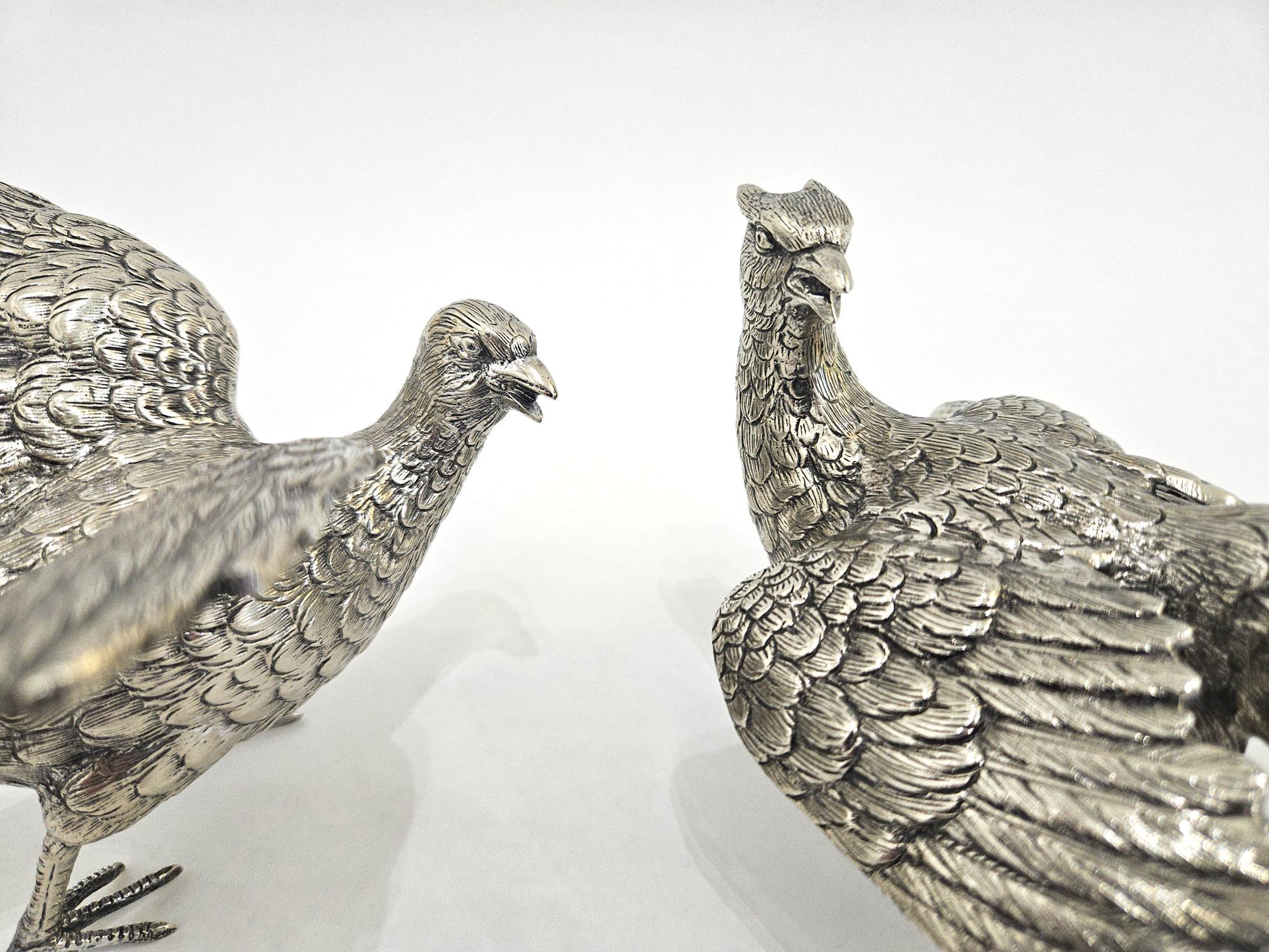 Coppia di sculture da tavolo con fagiani in argento, Europa, XX secolo in vendita 6