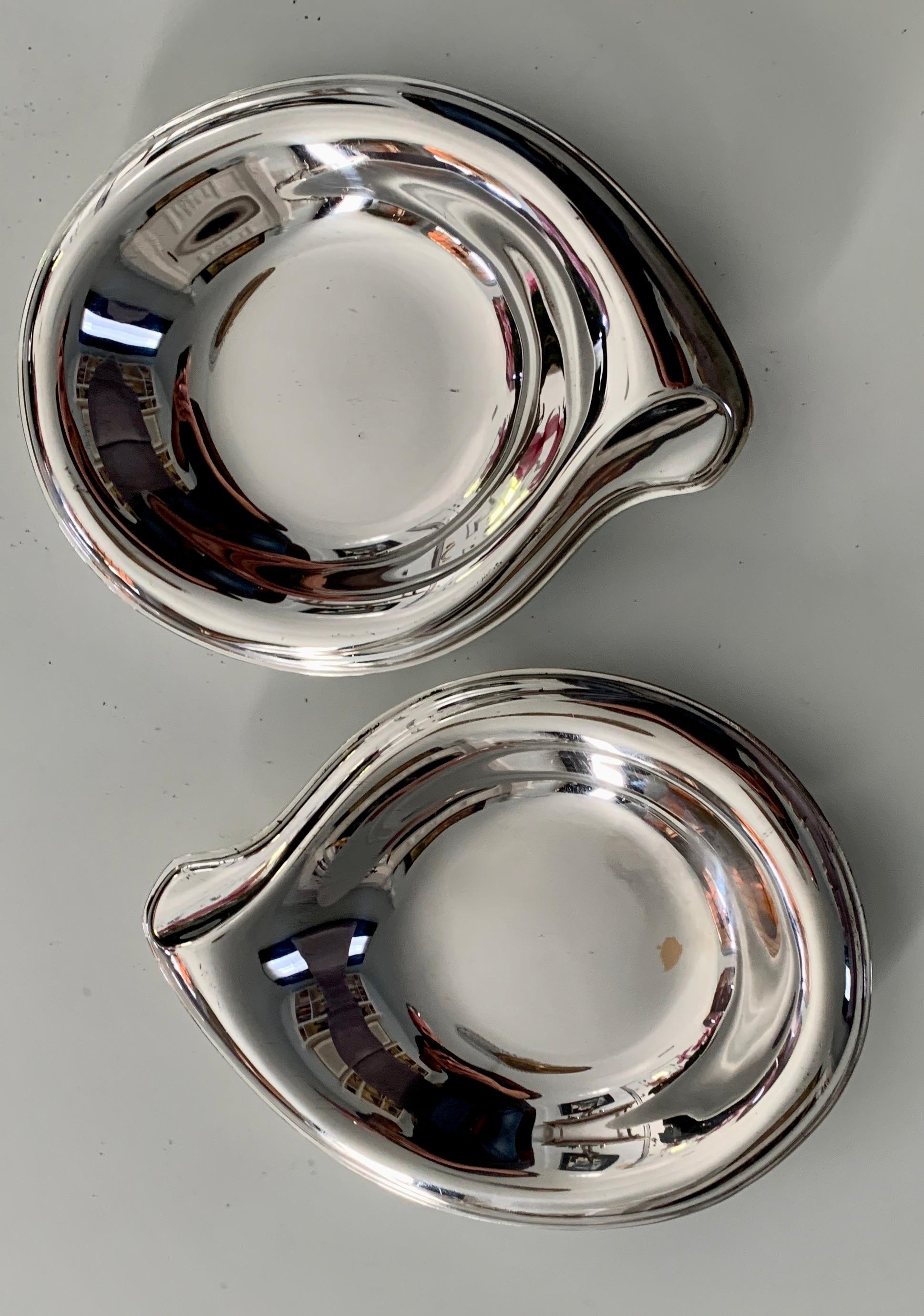 Paire de porte-savons ou porte-bonbons en métal argenté à la manière d'Elsa Peretti Bon état - En vente à Los Angeles, CA