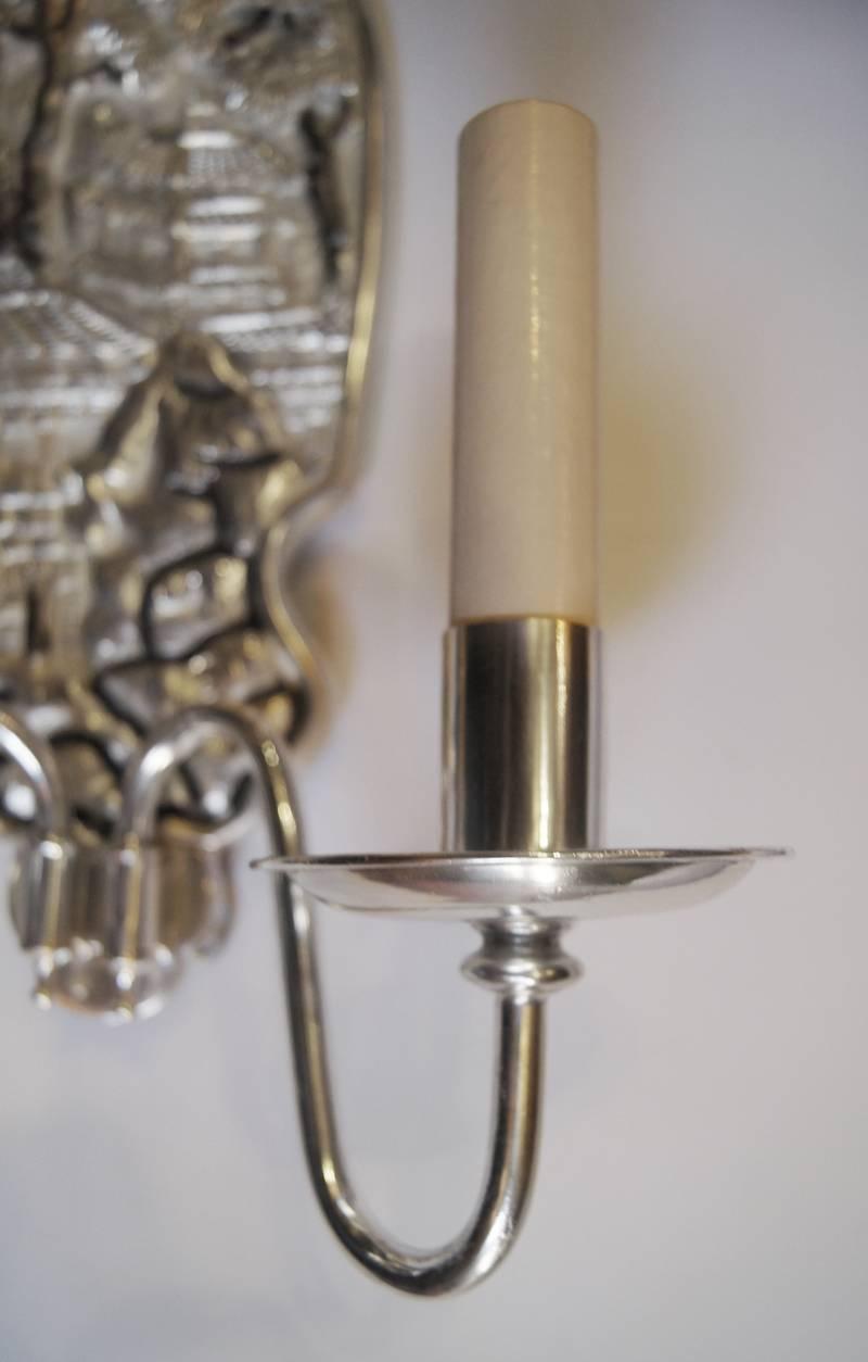 Pair of Silver Plated Bronze Chinoiserie Sconces In Good Condition For Sale In New York, NY